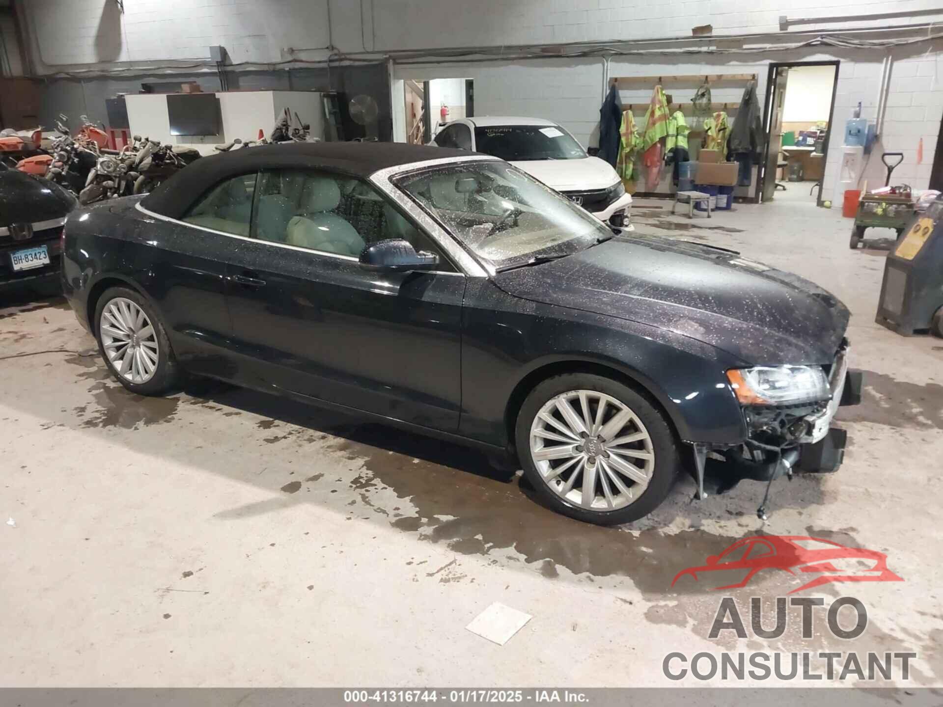 AUDI A5 2012 - WAULFAFH1CN007753