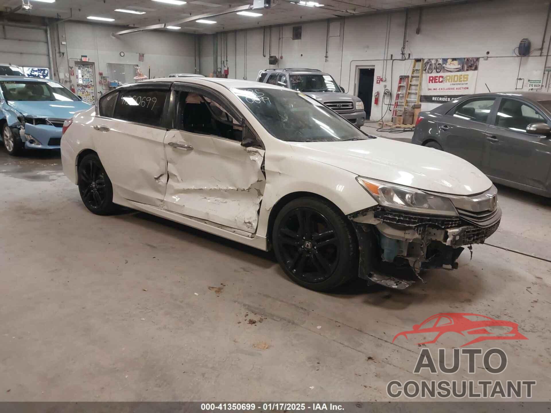 HONDA ACCORD 2017 - 1HGCR2F14HA133124