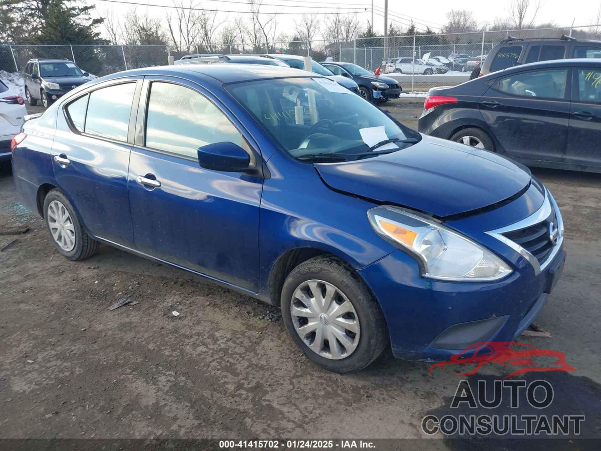 NISSAN VERSA 2018 - 3N1CN7AP5JL800741