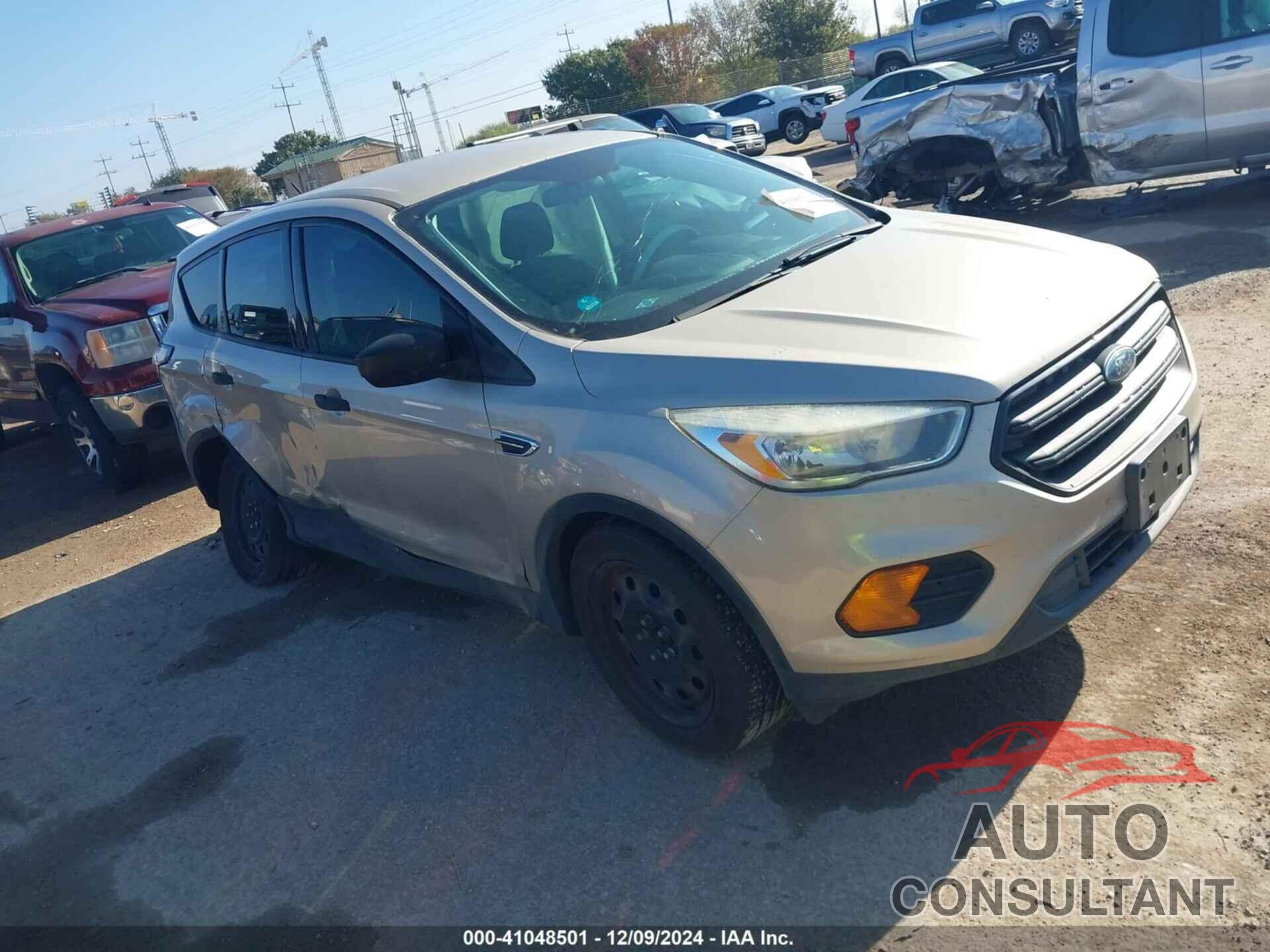 FORD ESCAPE 2017 - 1FMCU0F71HUD93108