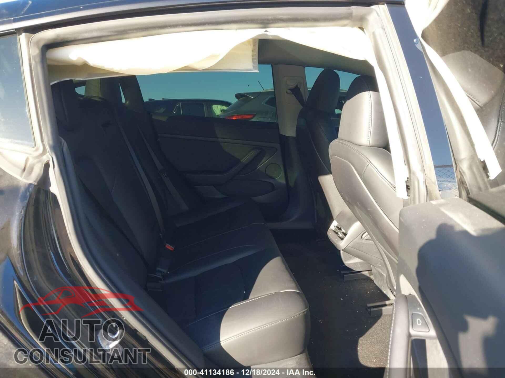 TESLA MODEL 3 2023 - 5YJ3E1EA4PF555275