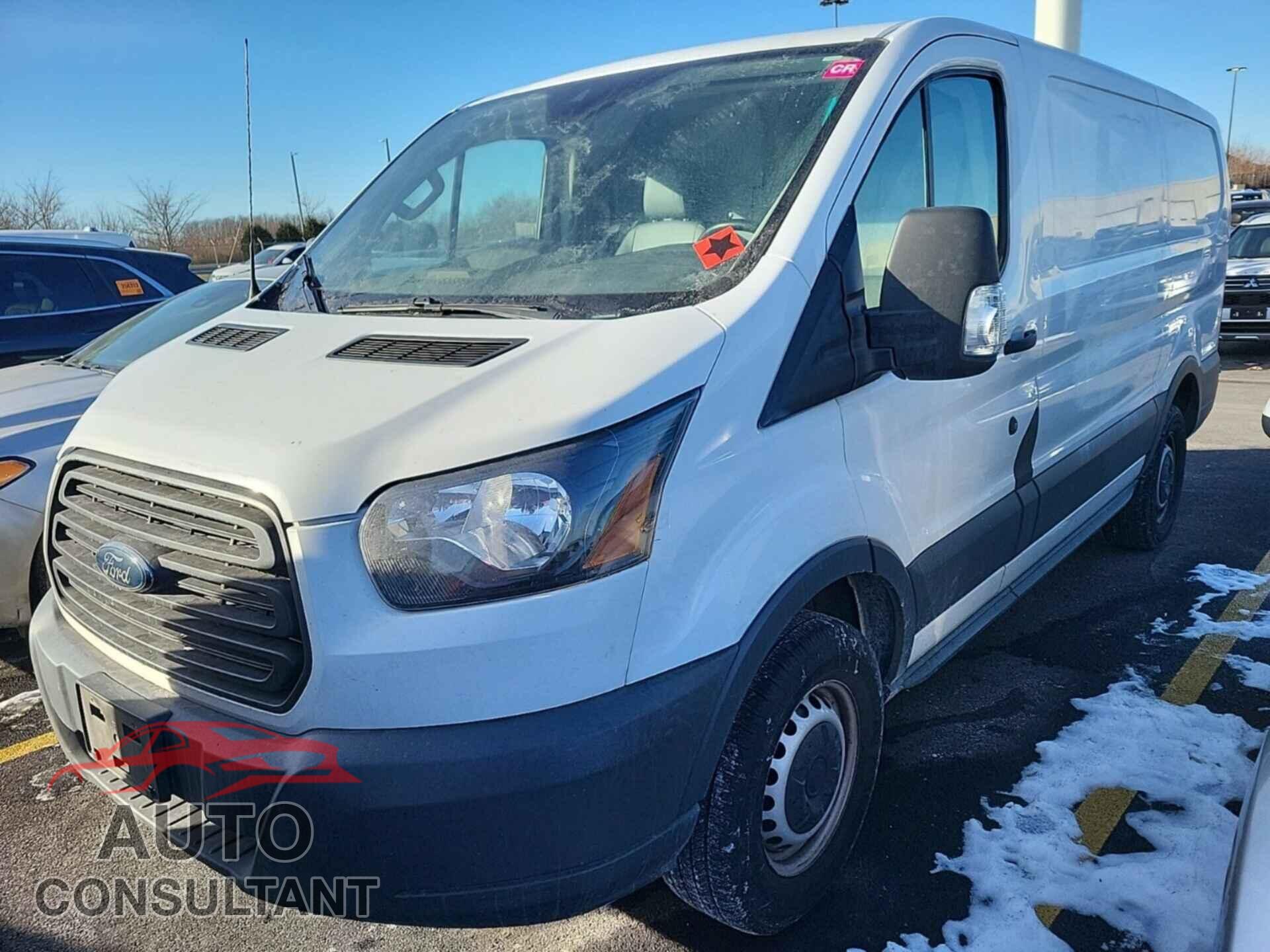 FORD TRANSIT 2017 - 1FTYR1YM2HKB49578