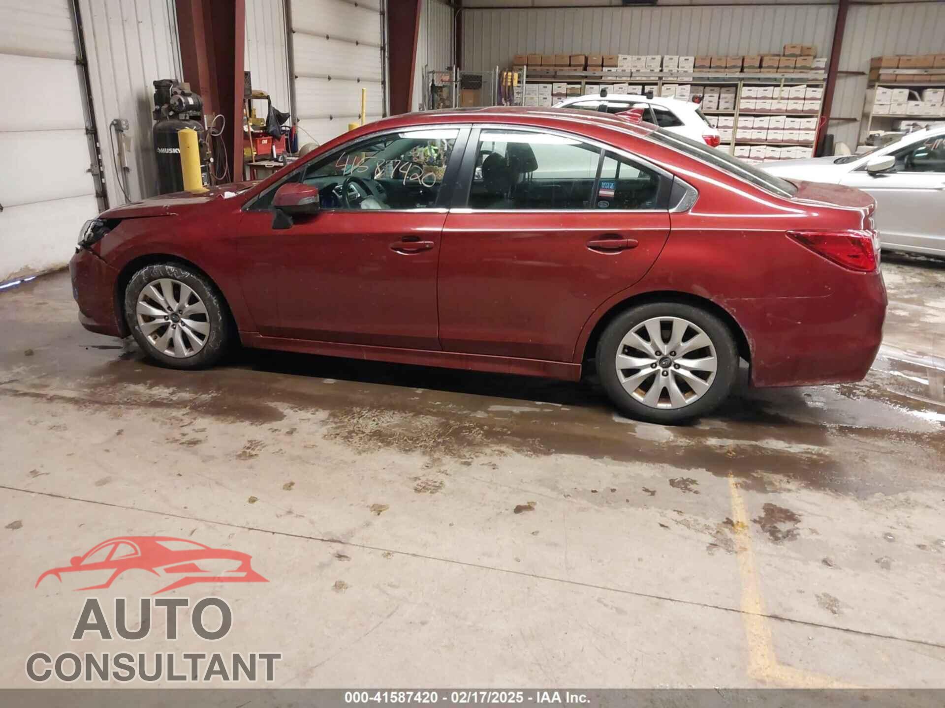 SUBARU LEGACY 2017 - 4S3BNAH63H3010525