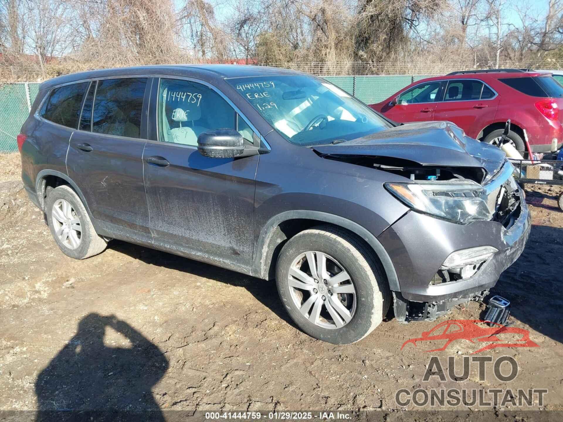 HONDA PILOT 2018 - 5FNYF6H15JB066001