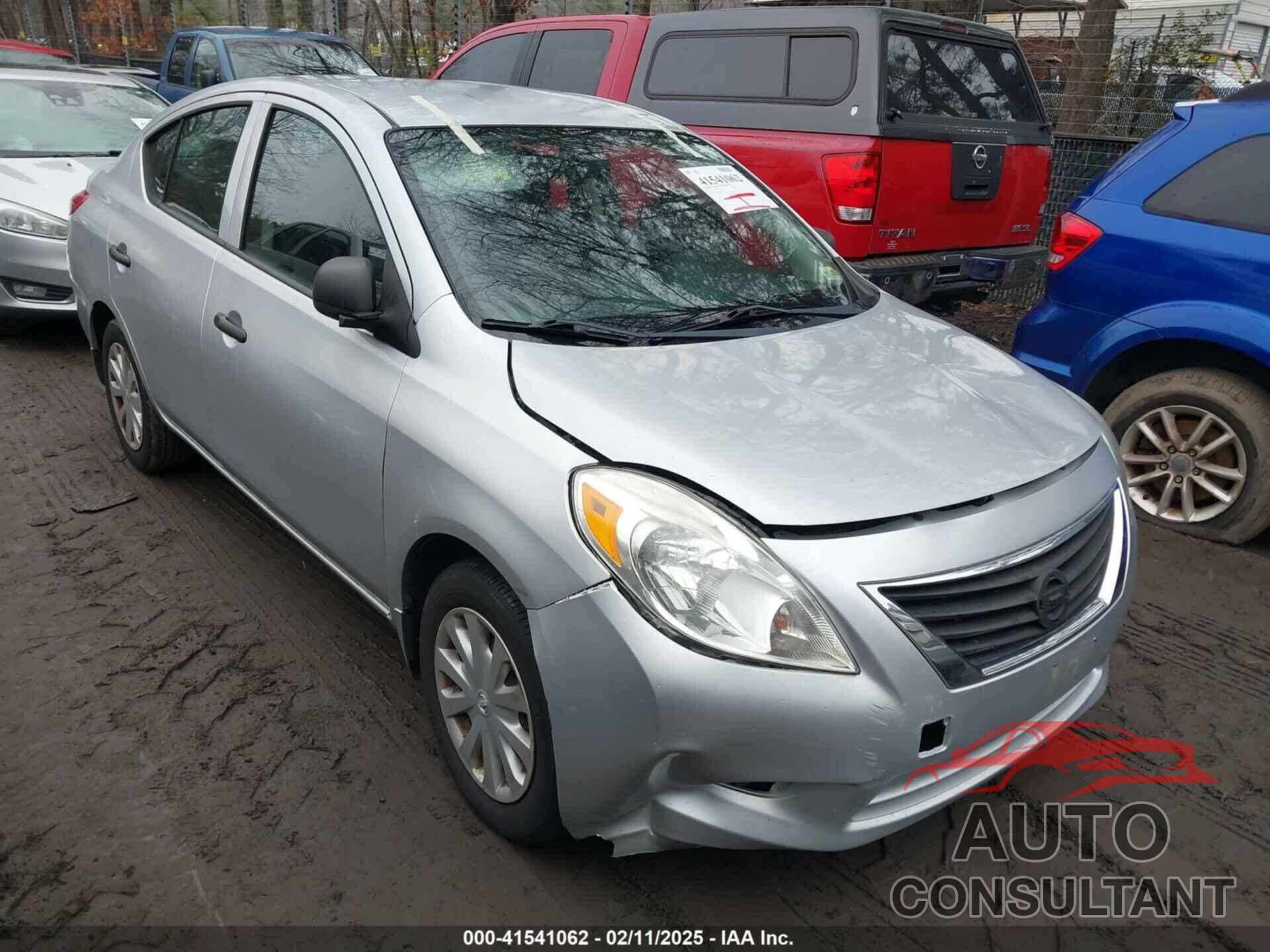 NISSAN VERSA 2012 - 3N1CN7AP9CL935742