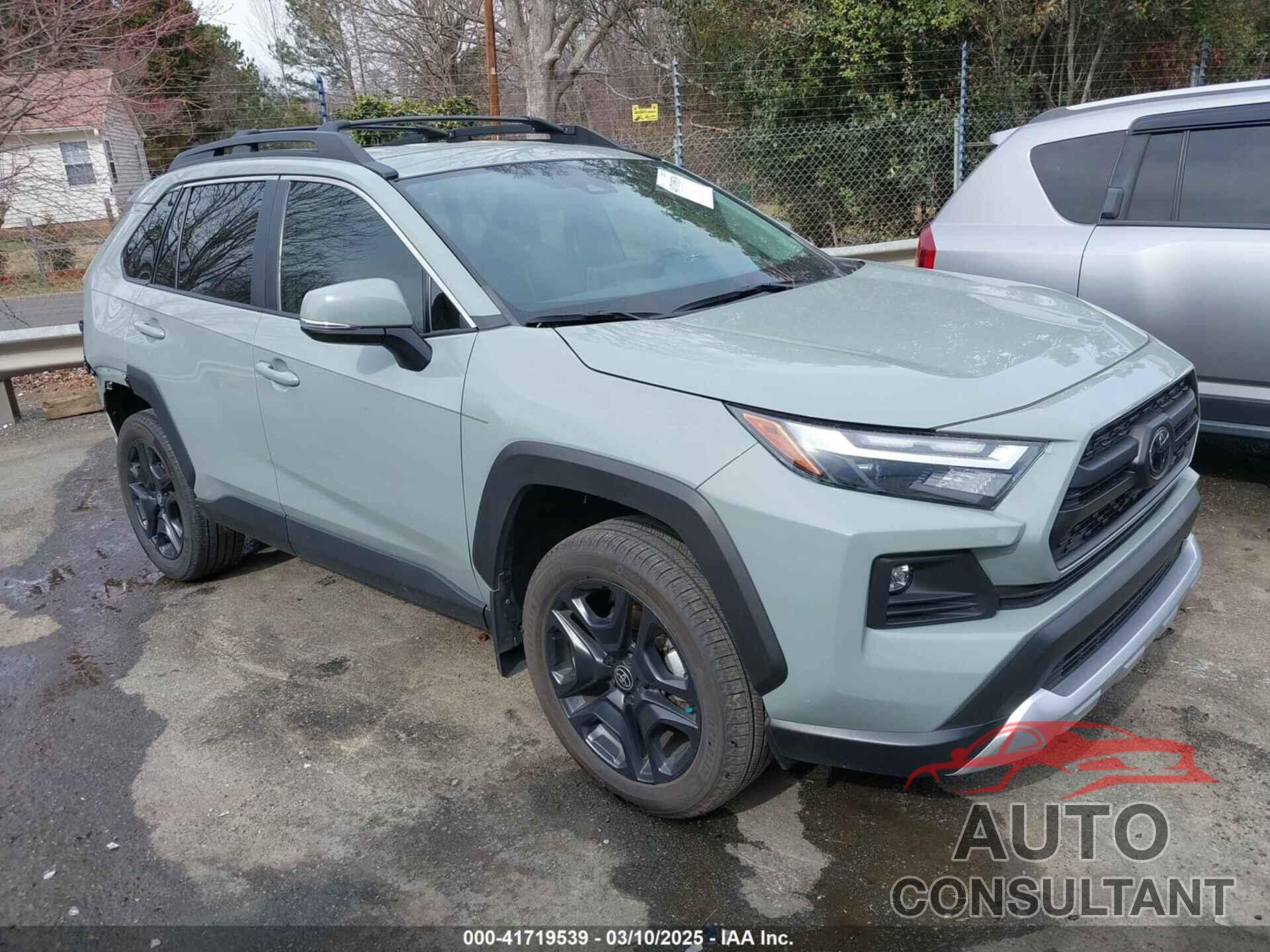 TOYOTA RAV4 2023 - 2T3J1RFV5PW340095