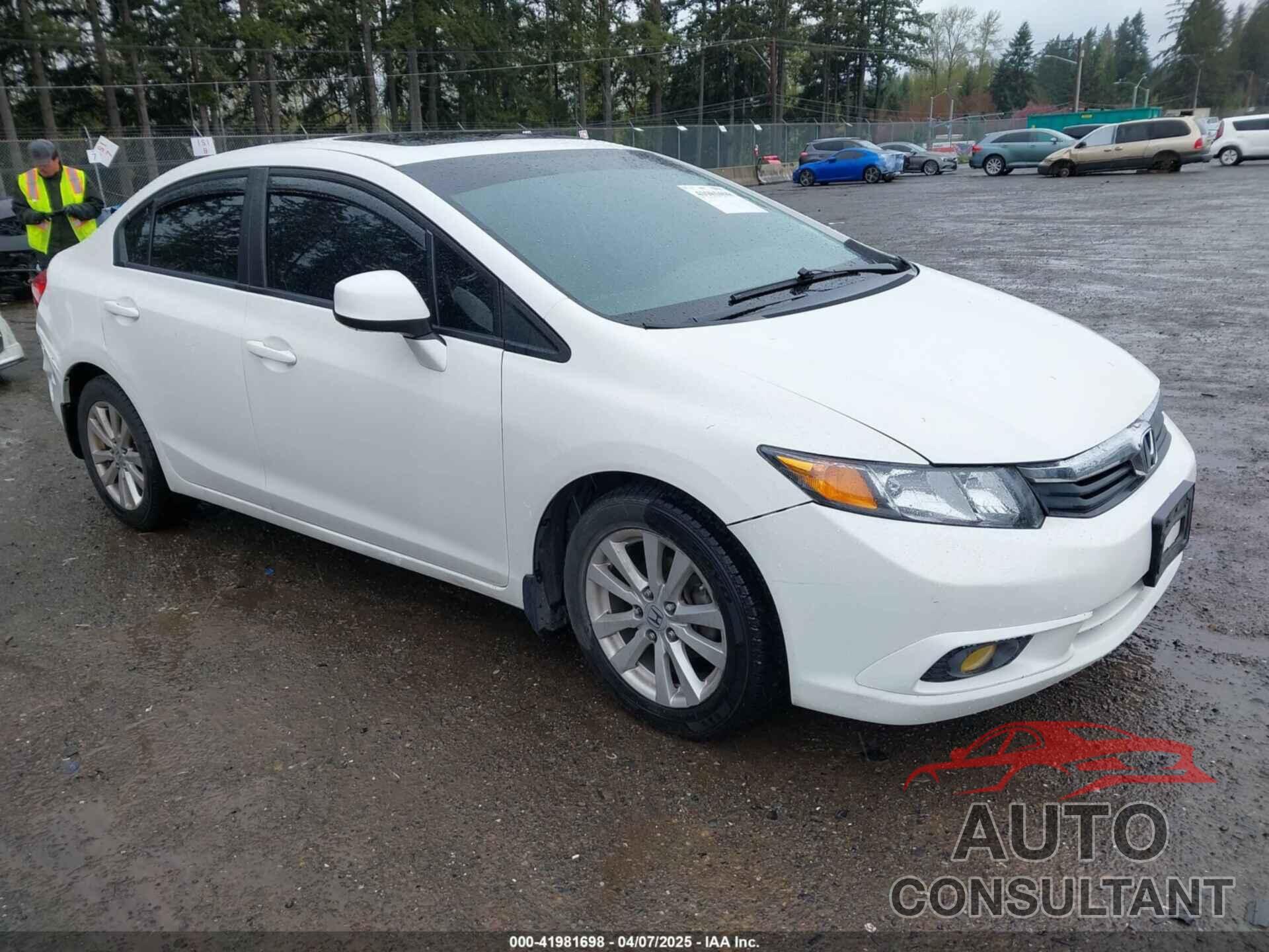 HONDA CIVIC 2012 - 2HGFB2F84CH613107