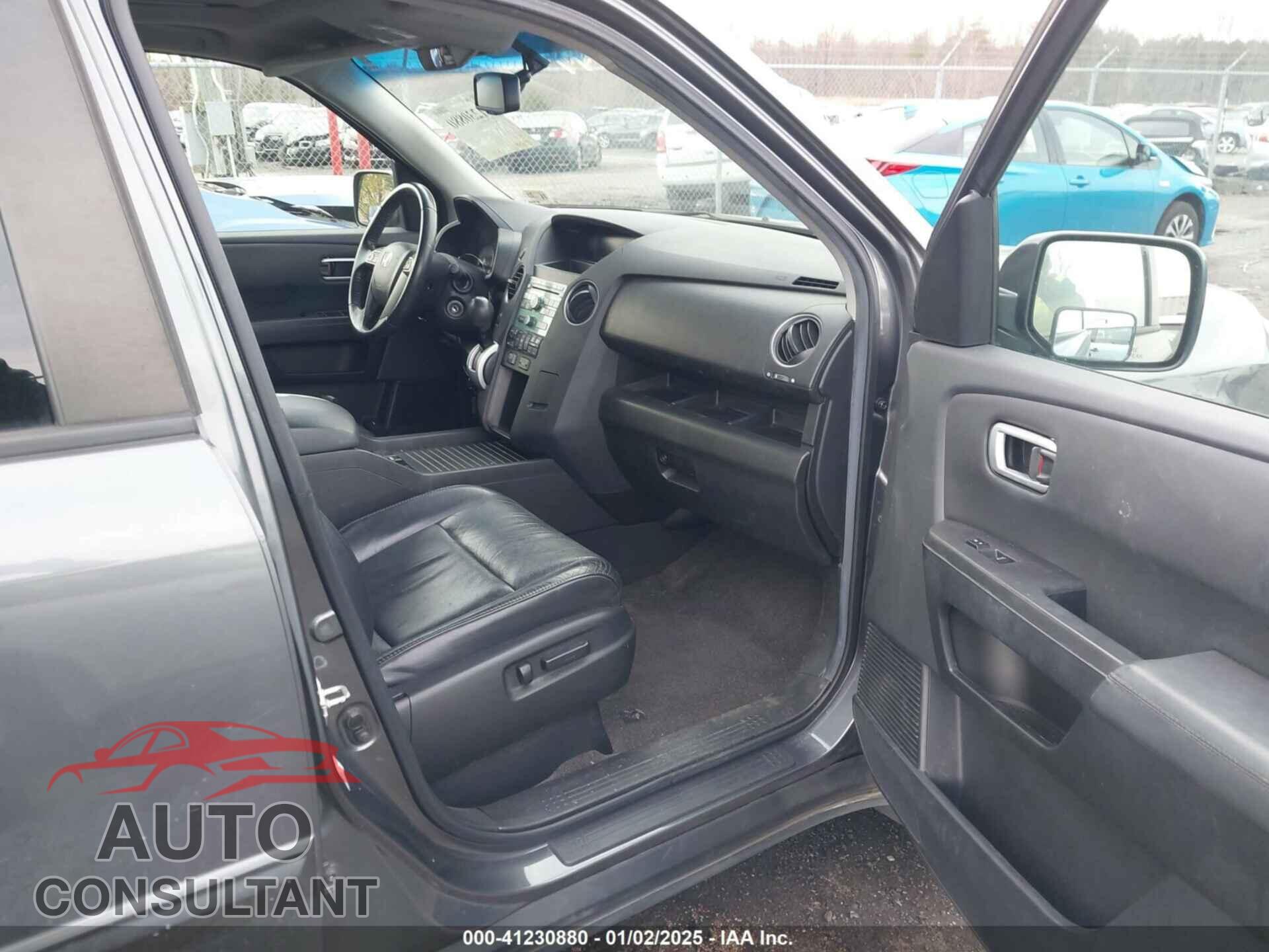 HONDA PILOT 2011 - 5FNYF4H52BB093276
