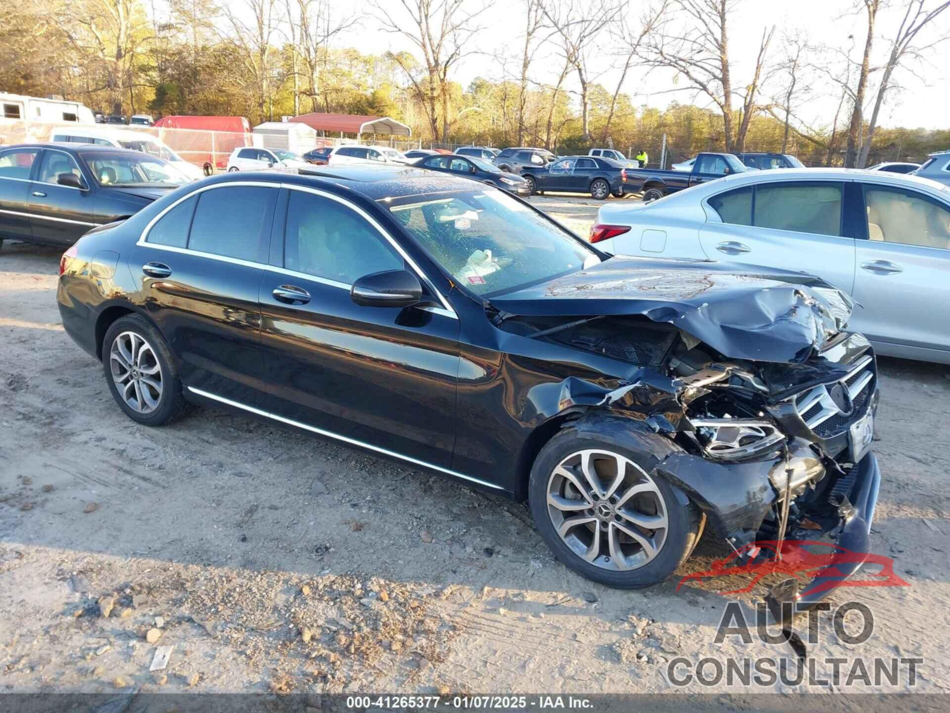 MERCEDES-BENZ C 300 2018 - 55SWF4KB1JU250489