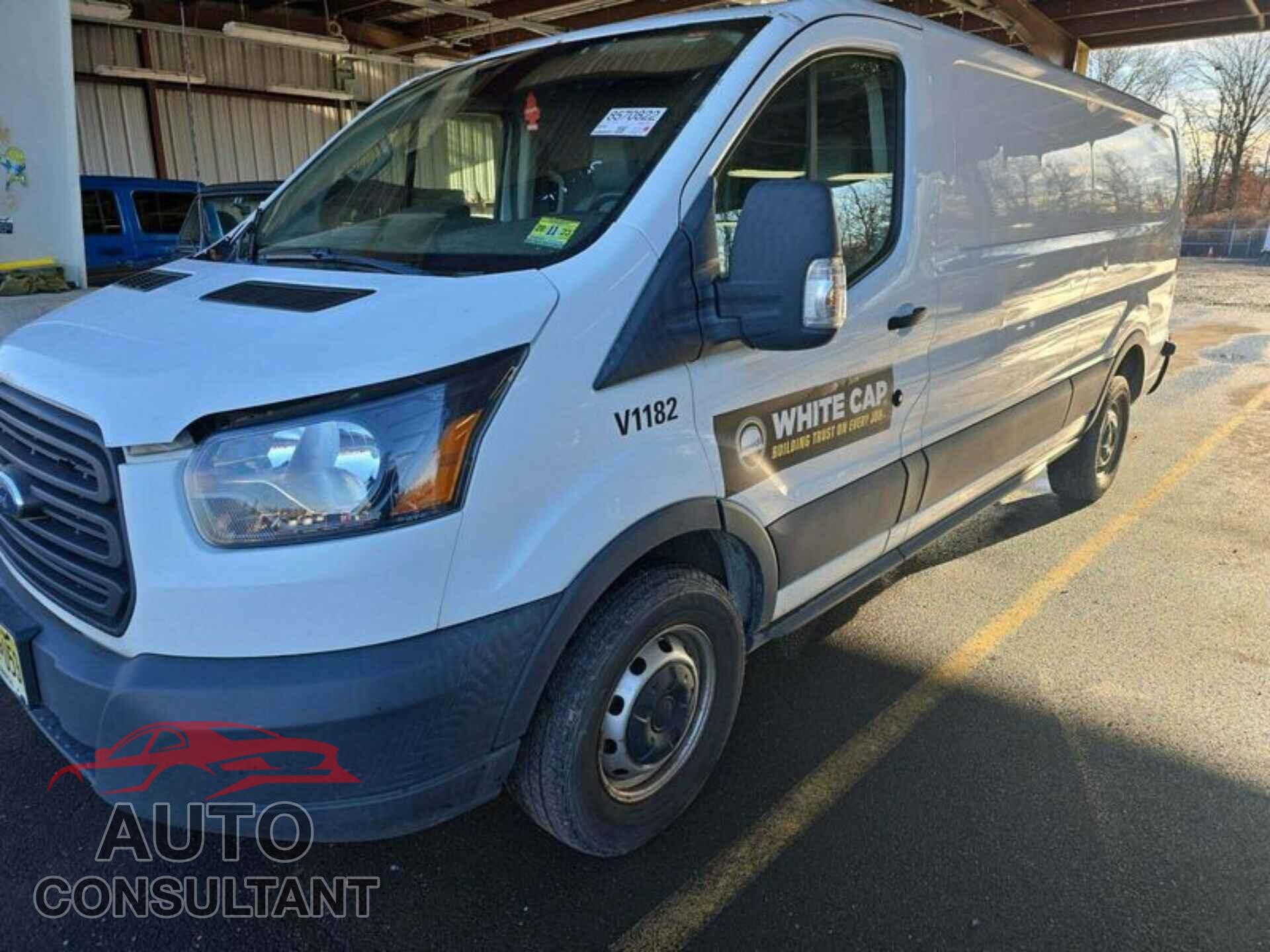 FORD TRANSIT 2018 - 1FTBW2YM2JKB15604