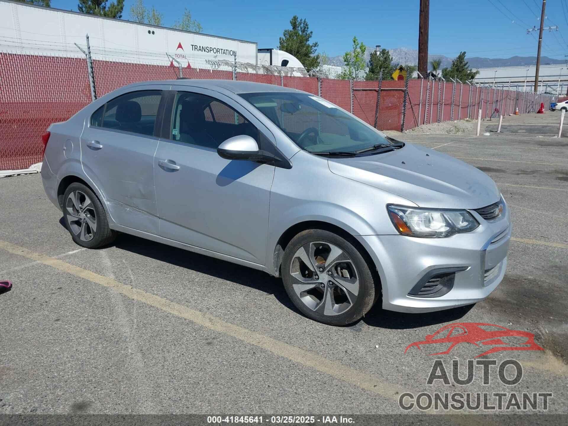 CHEVROLET SONIC 2017 - 1G1JF5SB7H4127307