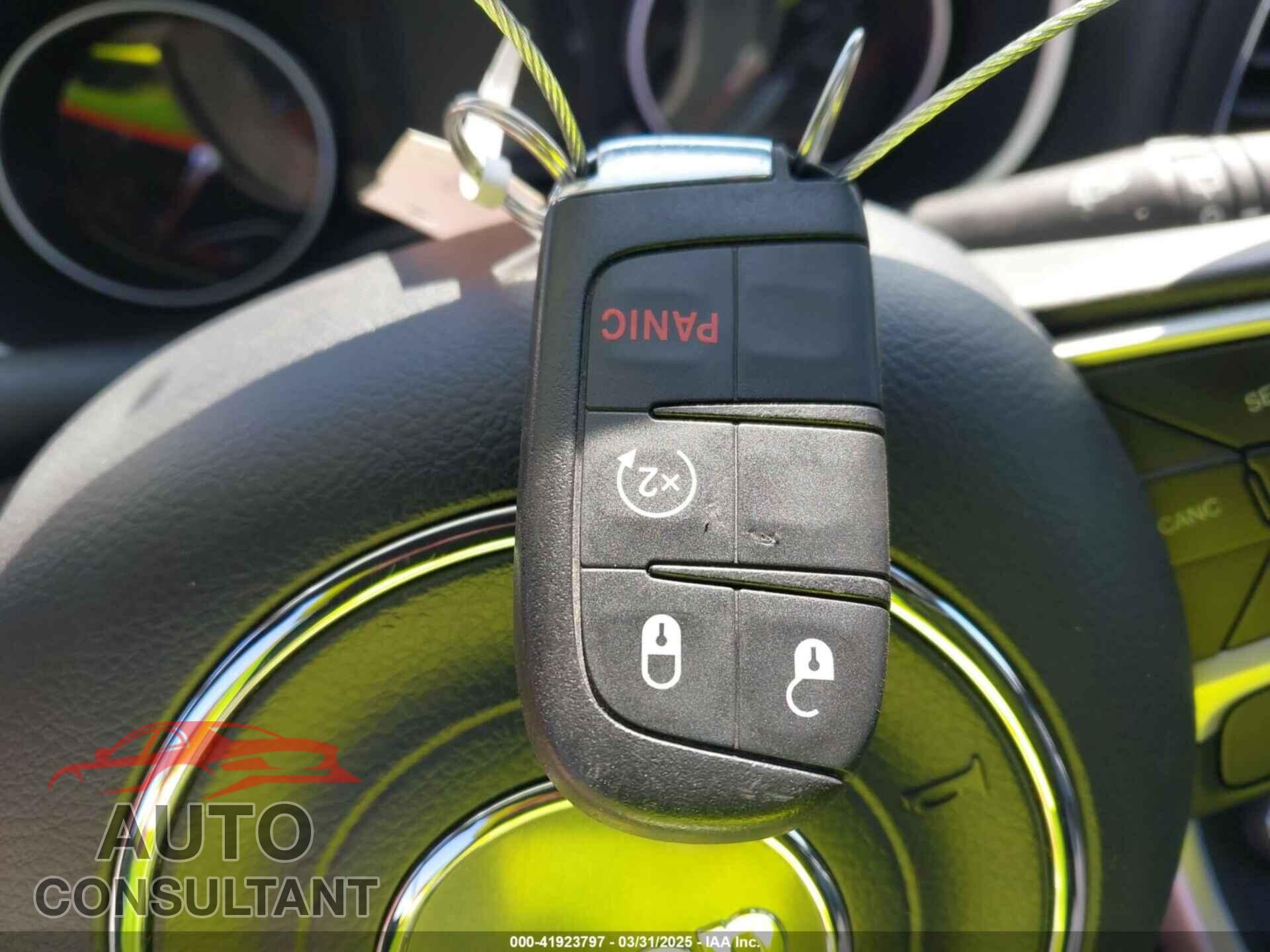 JEEP COMPASS 2018 - 3C4NJDBB3JT316425
