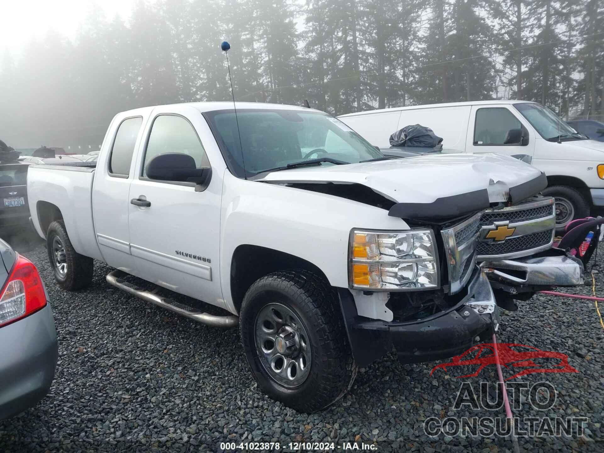 CHEVROLET SILVERADO 1500 2013 - 1GCRCREA8DZ185498