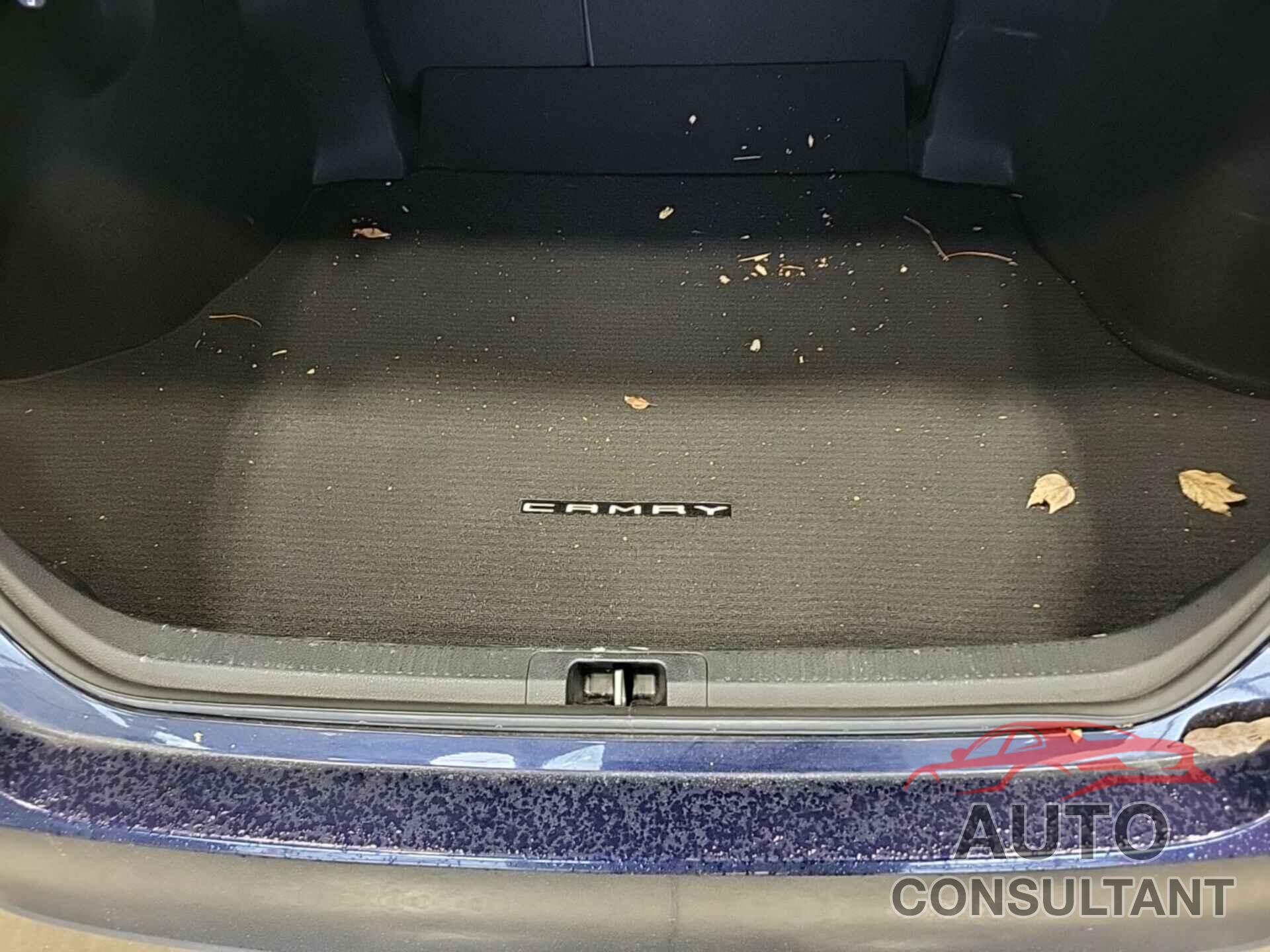 TOYOTA CAMRY 2022 - 4T1C11BK8NU062661