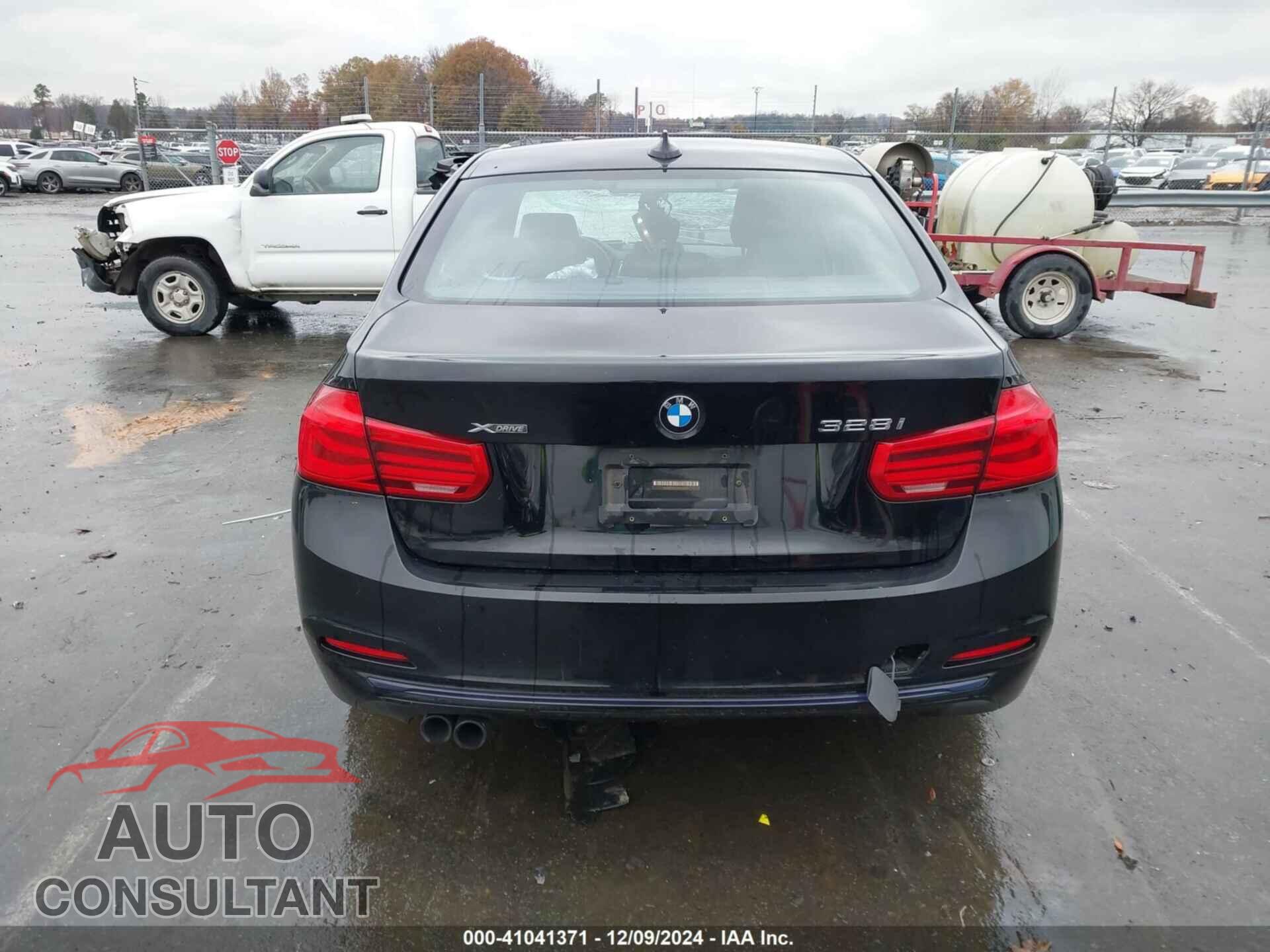 BMW 328I 2016 - WBA8E3G52GNU03043