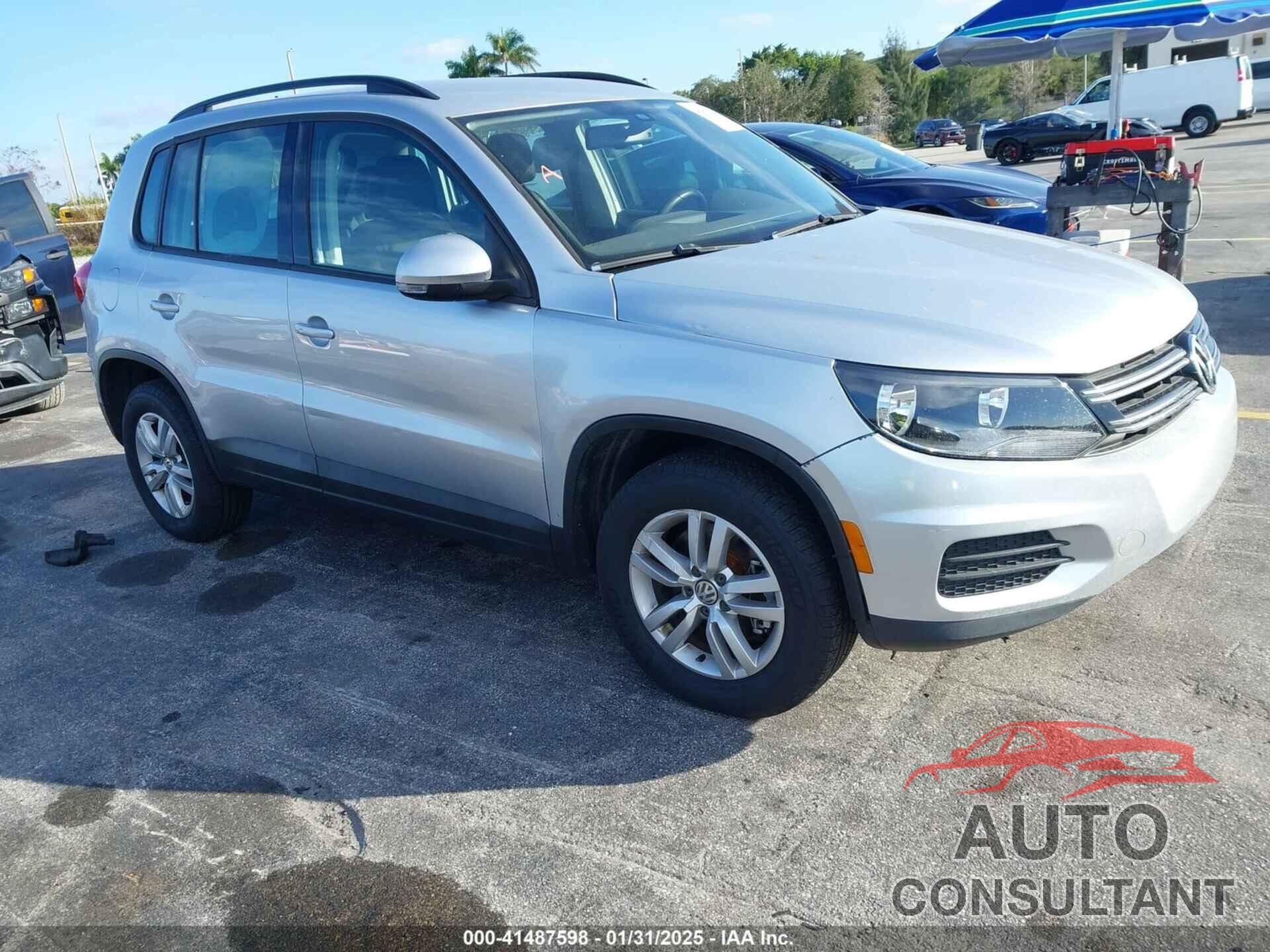 VOLKSWAGEN TIGUAN 2016 - WVGBV7AX3GW604823