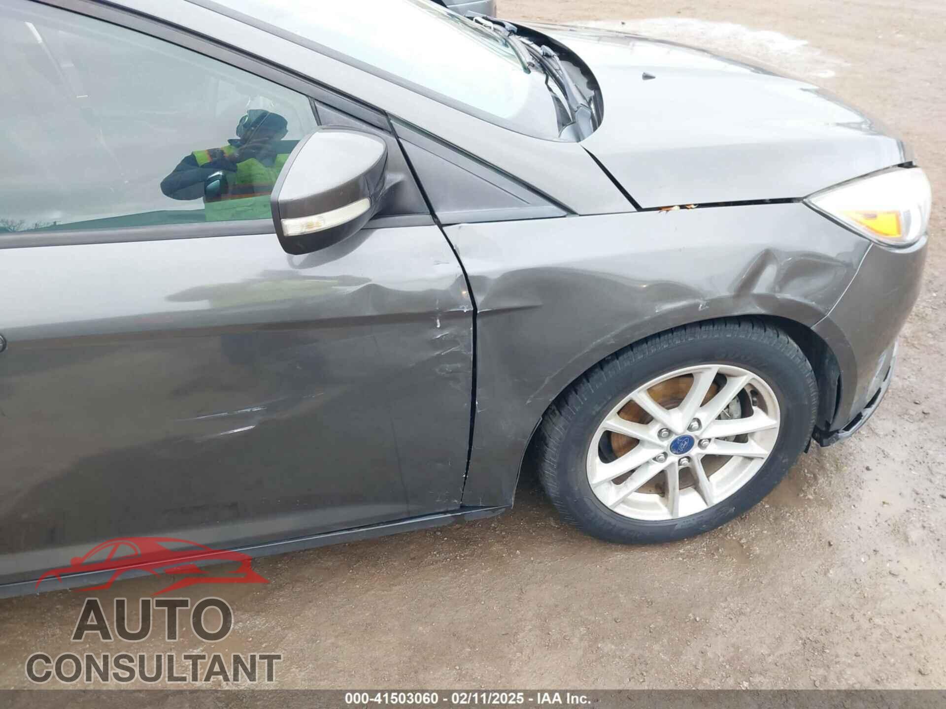 FORD FOCUS 2015 - 1FADP3F21FL374735