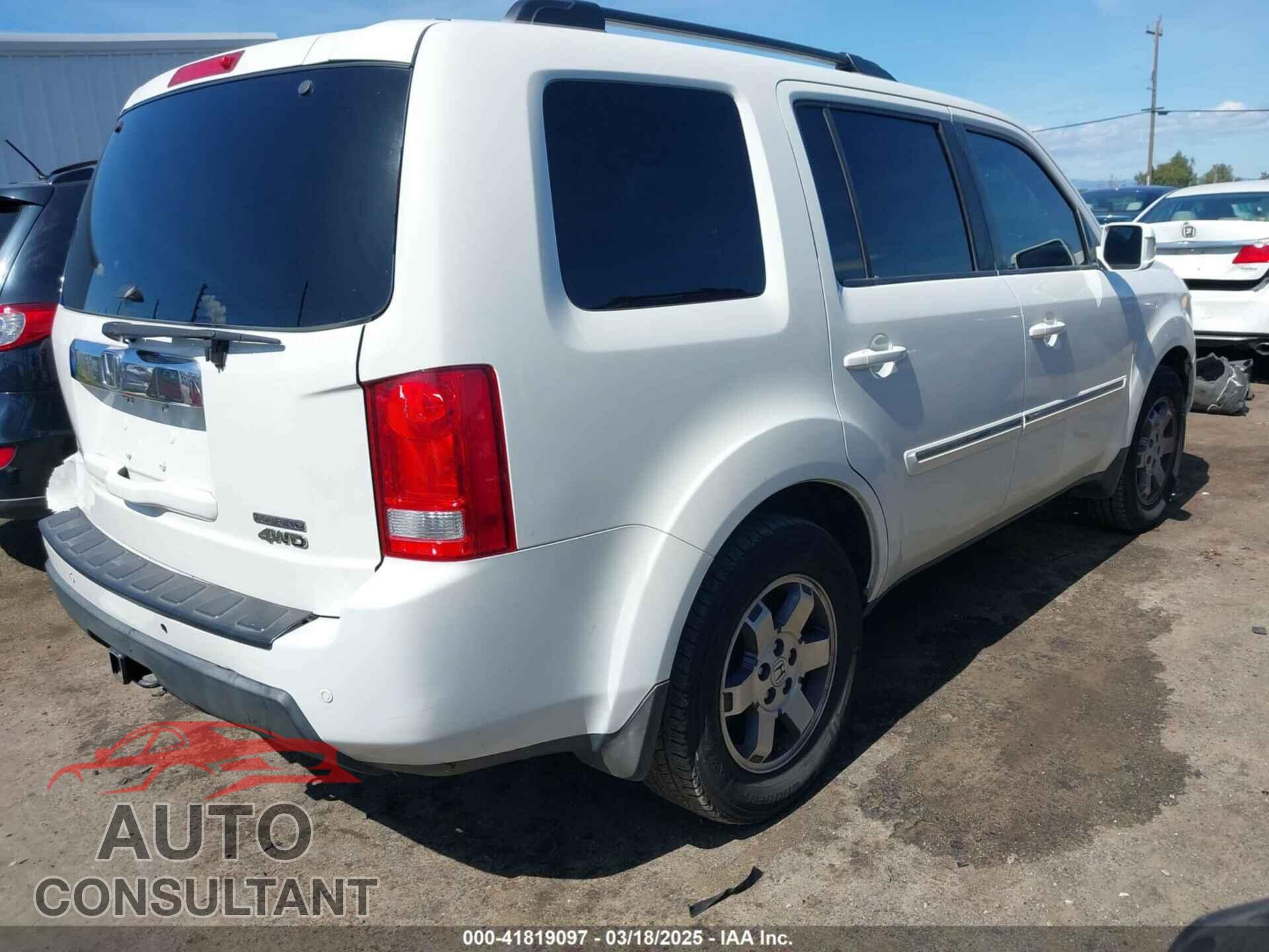 HONDA PILOT 2011 - 5FNYF4H92BB022128