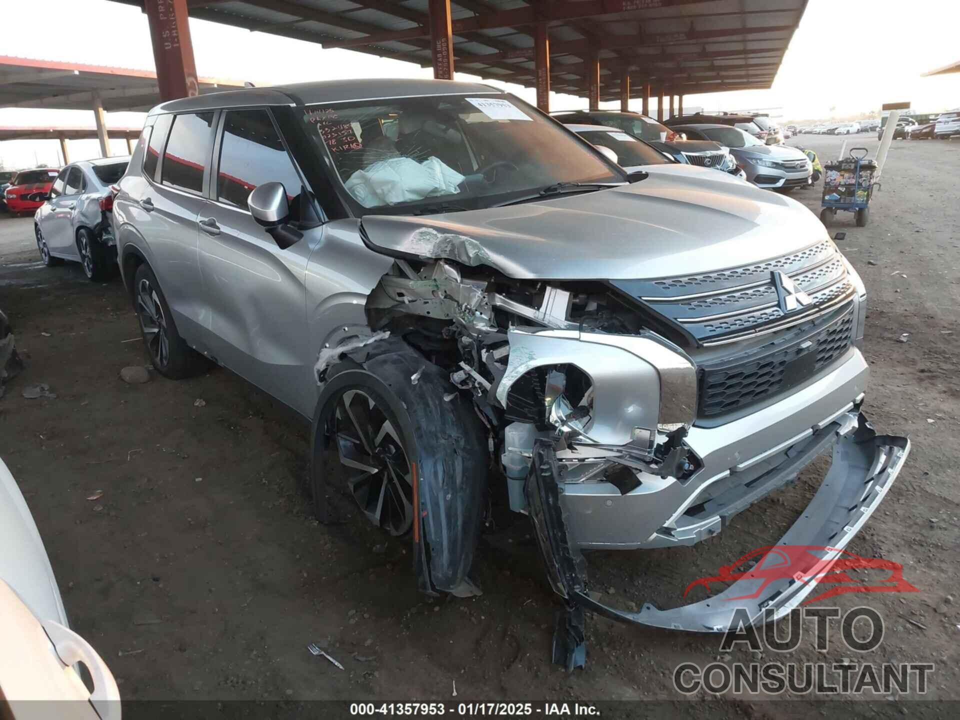 MITSUBISHI OUTLANDER 2022 - JA4J3UA88NZ023157
