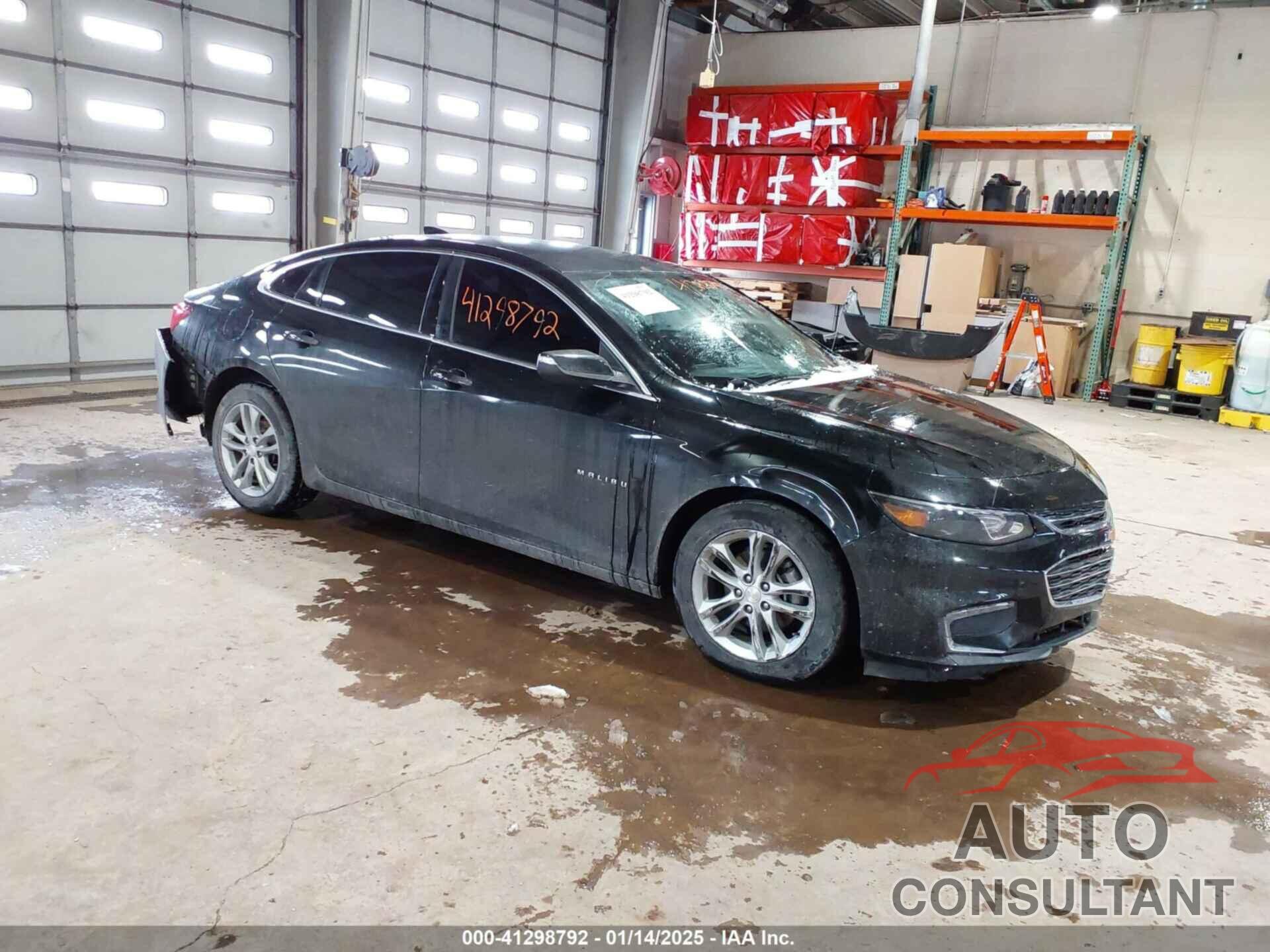 CHEVROLET MALIBU 2017 - 1G1ZE5ST7HF224042