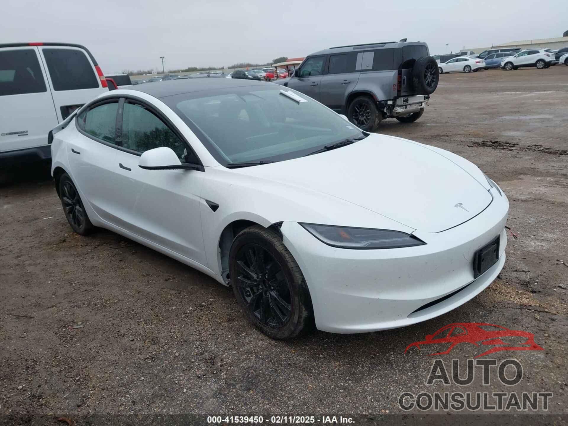 TESLA MODEL 3 2024 - 5YJ3E1EA9RF762392