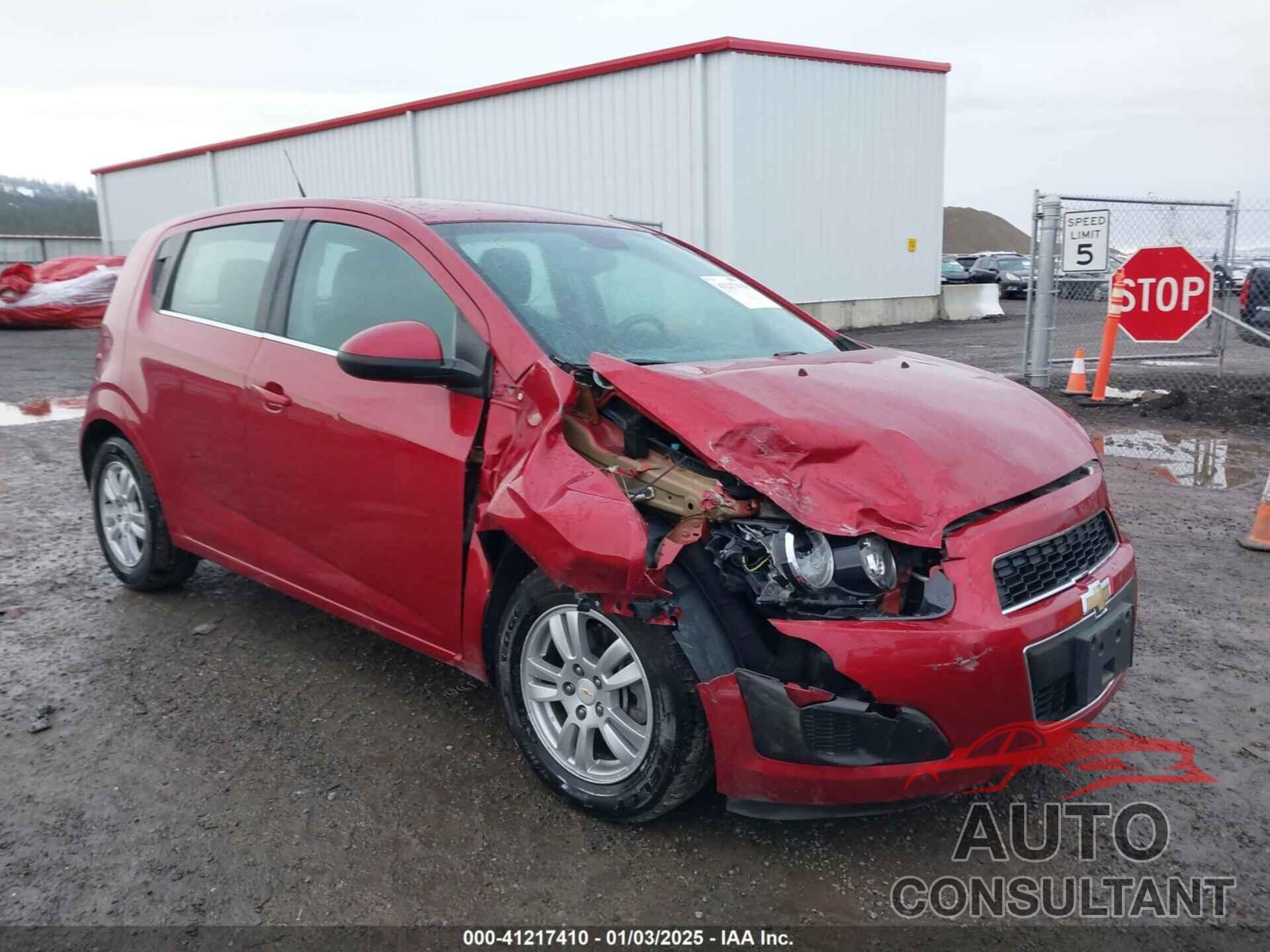CHEVROLET SONIC 2012 - 1G1JC6SH9C4125750