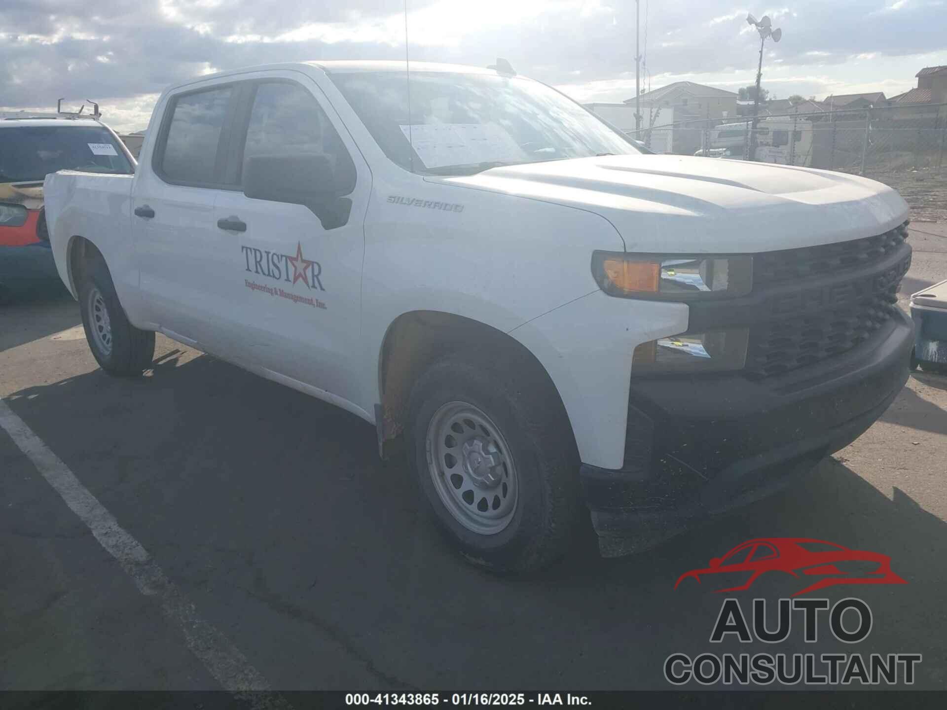 CHEVROLET SILVERADO 1500 2021 - 1GCPWAEF8MZ184511