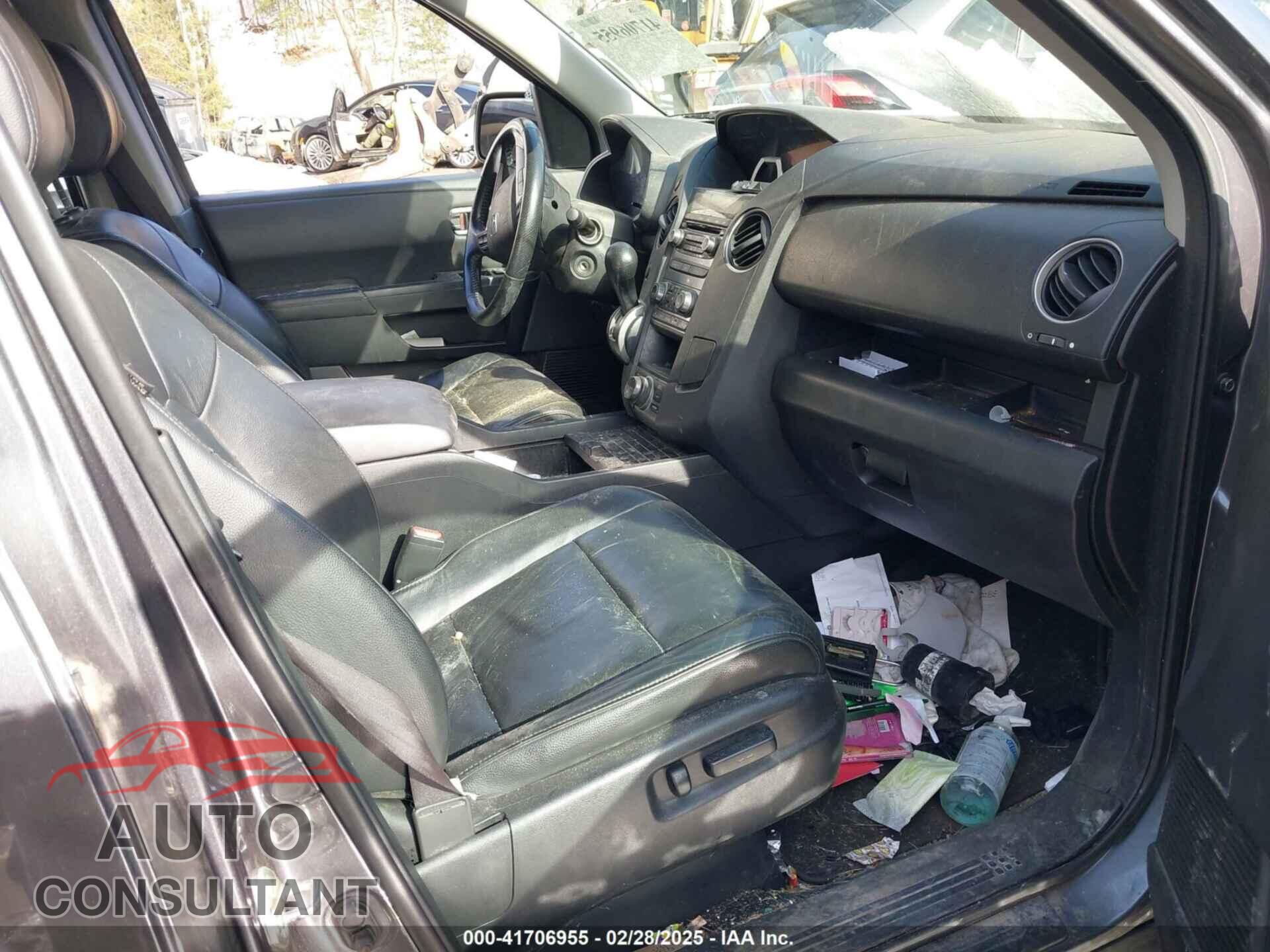 HONDA PILOT 2015 - 5FNYF4H79FB043787