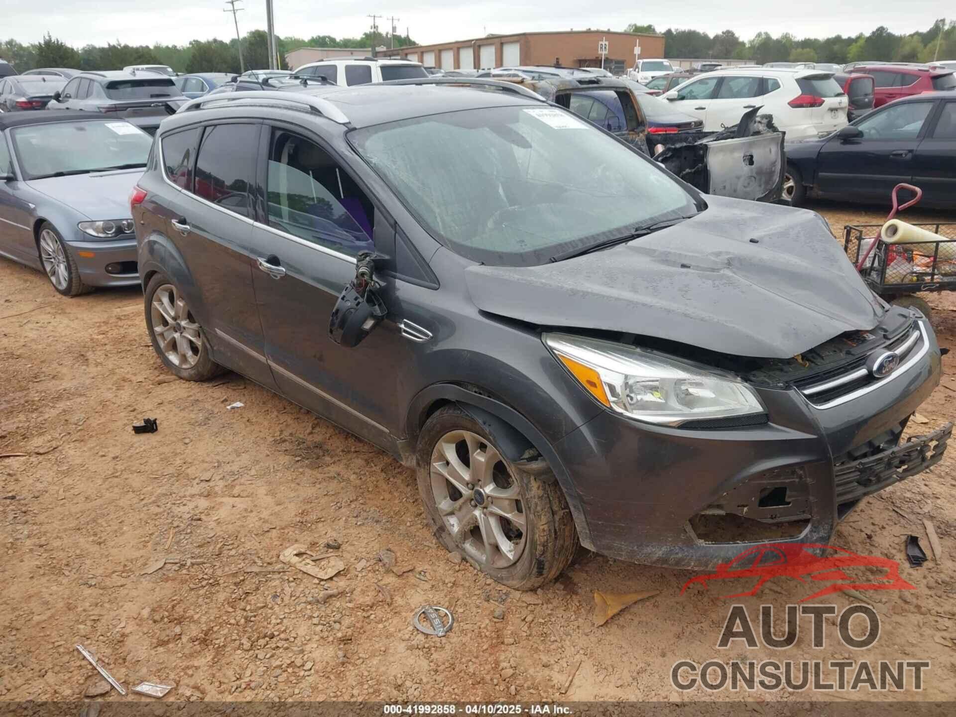 FORD ESCAPE 2015 - 1FMCU9J90FUC14650