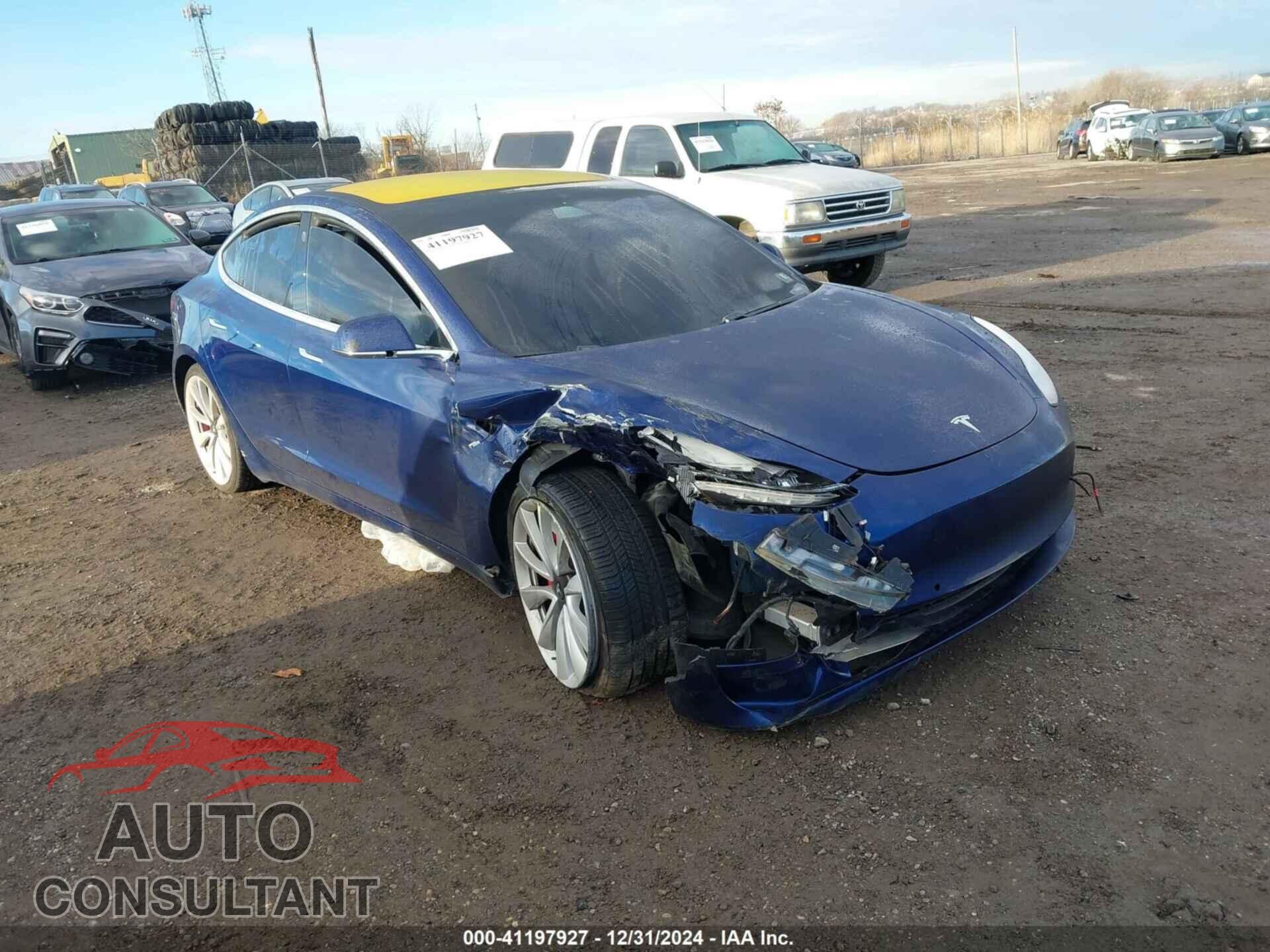 TESLA MODEL 3 2018 - 5YJ3E1EBXJF084121