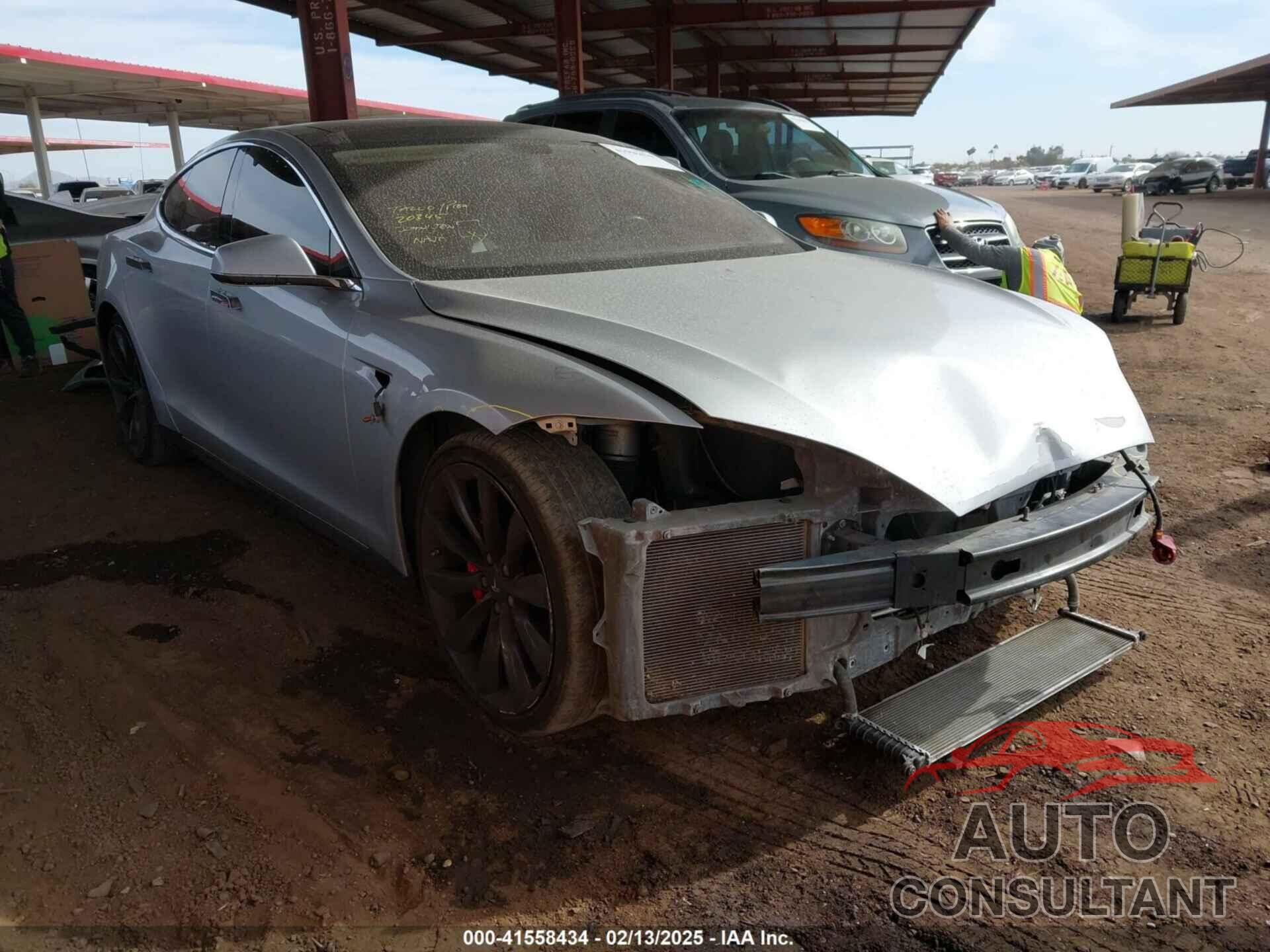TESLA MODEL S 2014 - 5YJSA1H17EFP35351
