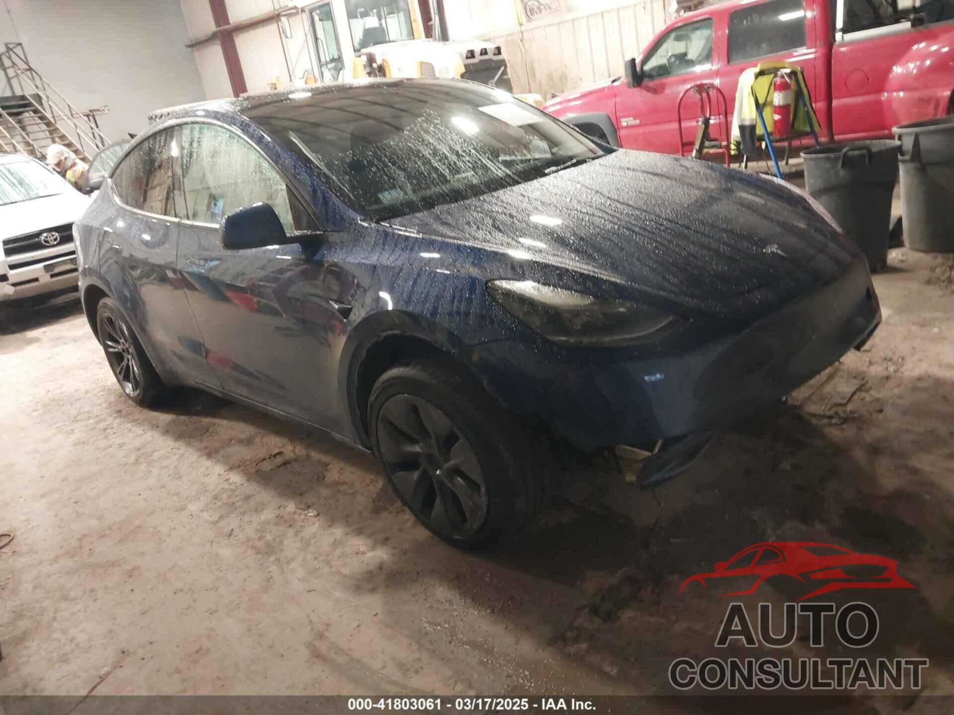 TESLA MODEL Y 2025 - 7SAYGAEE6SF232313