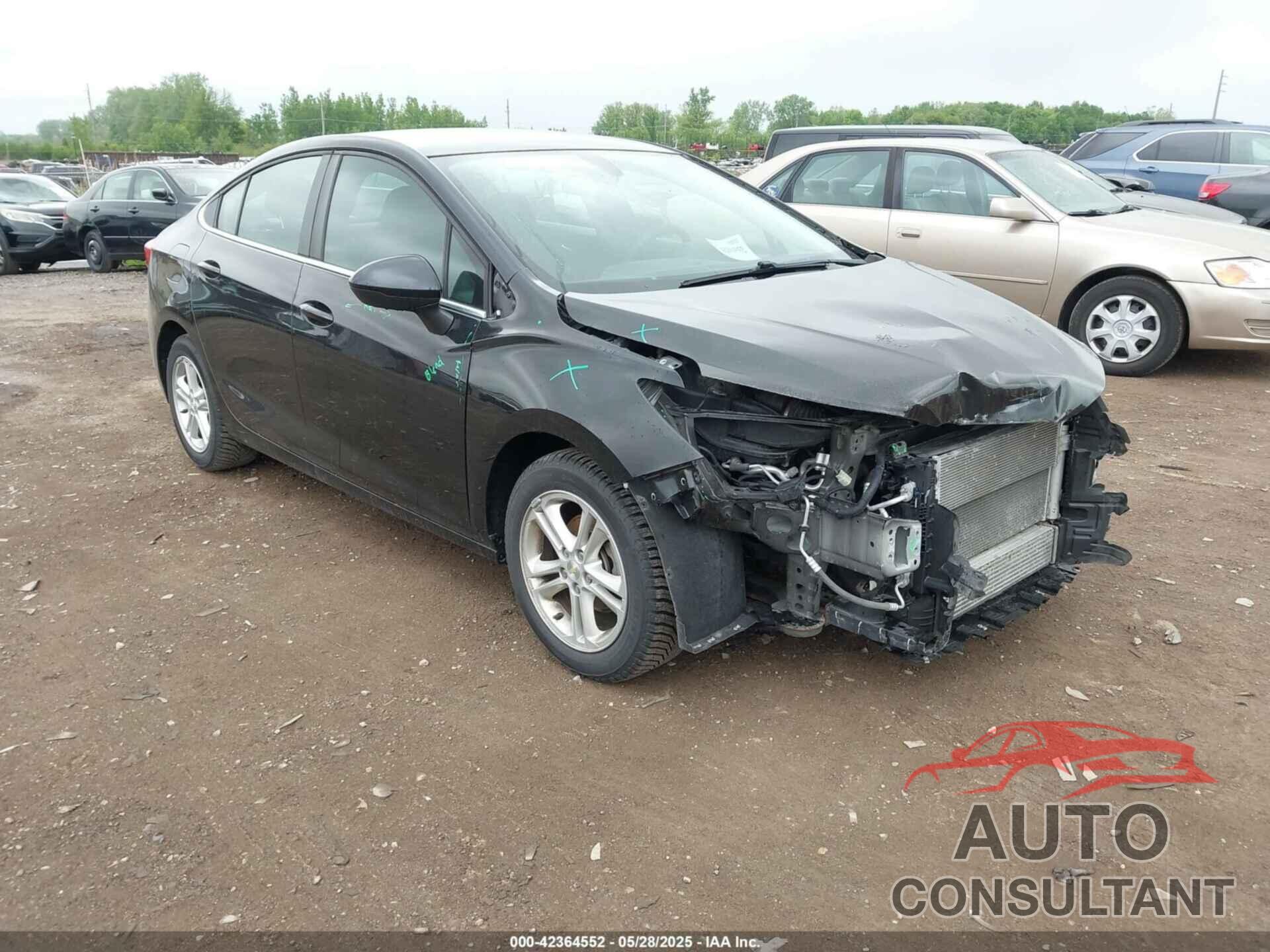 CHEVROLET CRUZE 2018 - 1G1BE5SM4J7208326