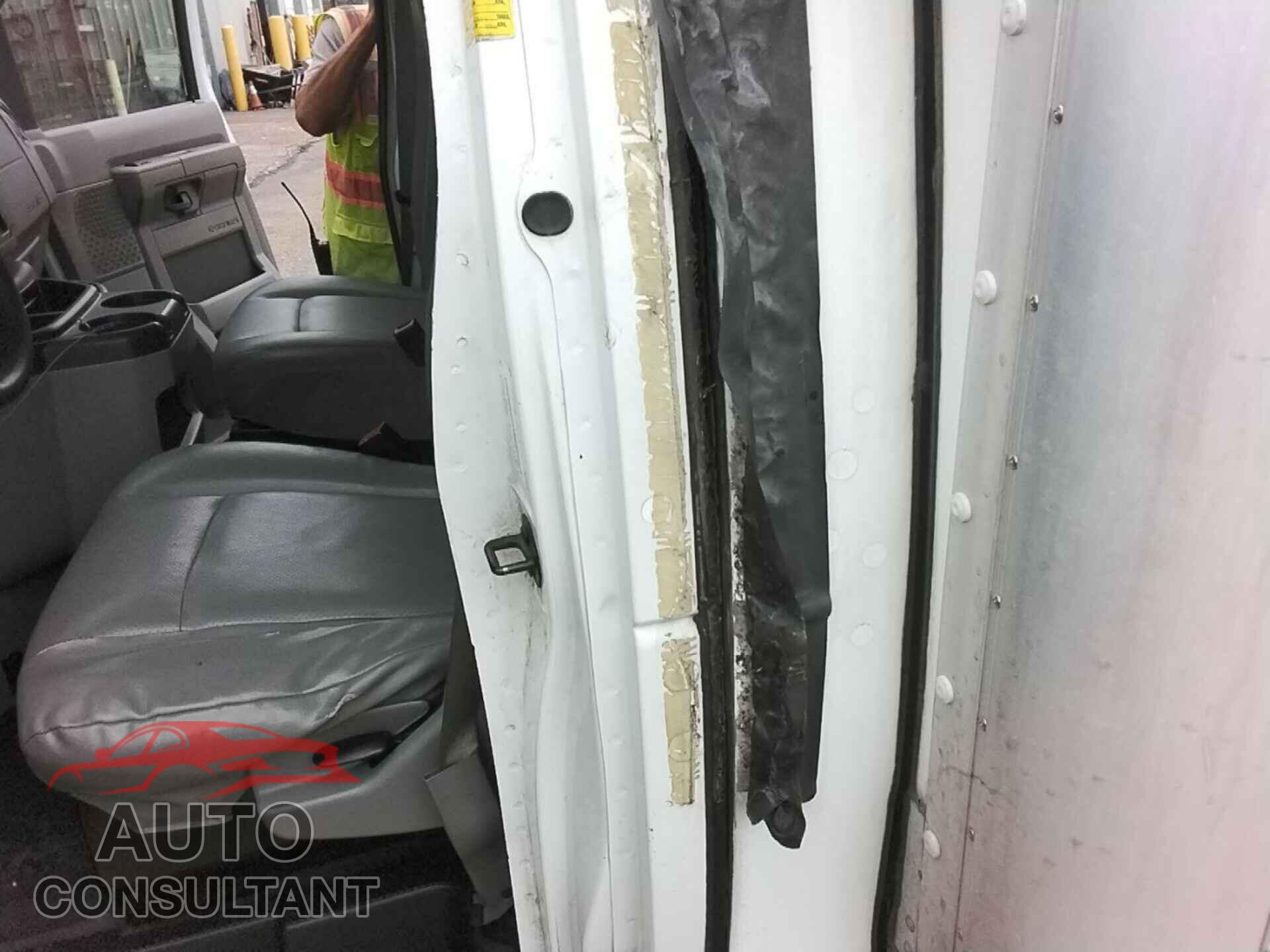 FORD ECONOLINE 2011 - 1FDXE4FLXBDB01899