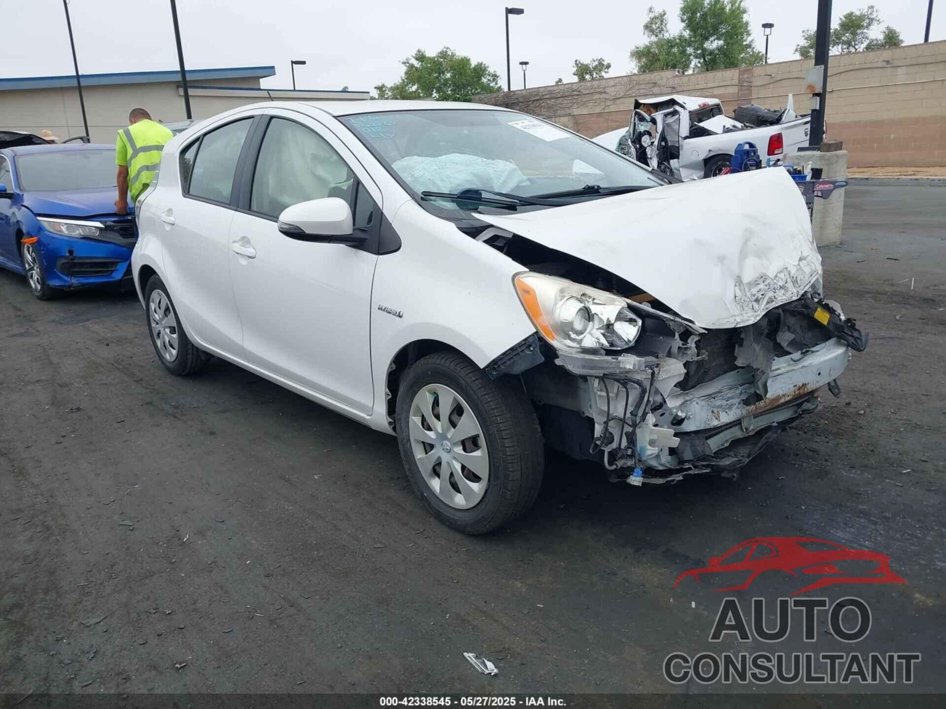 TOYOTA PRIUS C 2013 - JTDKDTB35D1532155