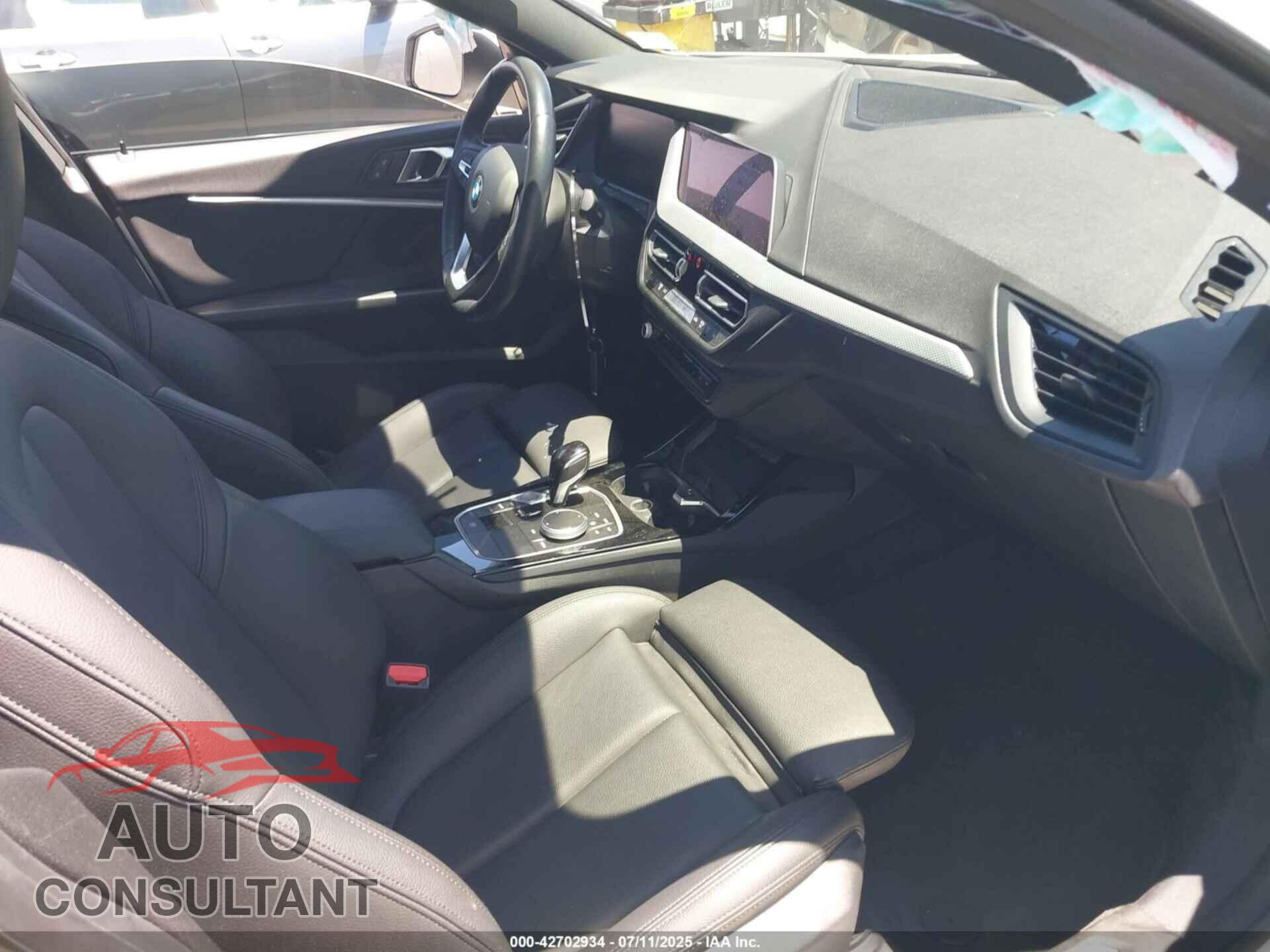 BMW 228 GRAN COUPE 2023 - WBA53AK04P7M86634