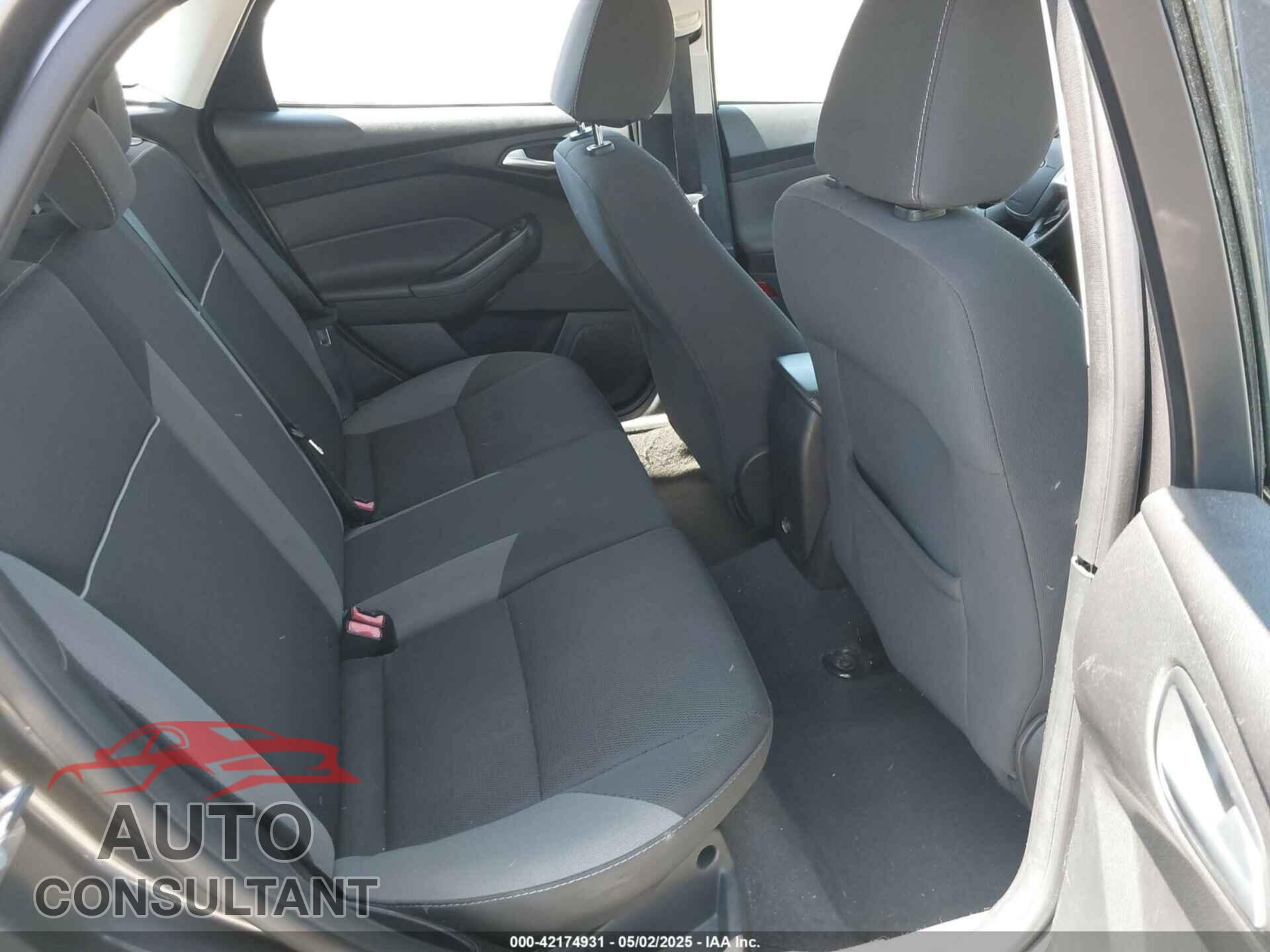 FORD FOCUS 2014 - 1FADP3K27EL461821