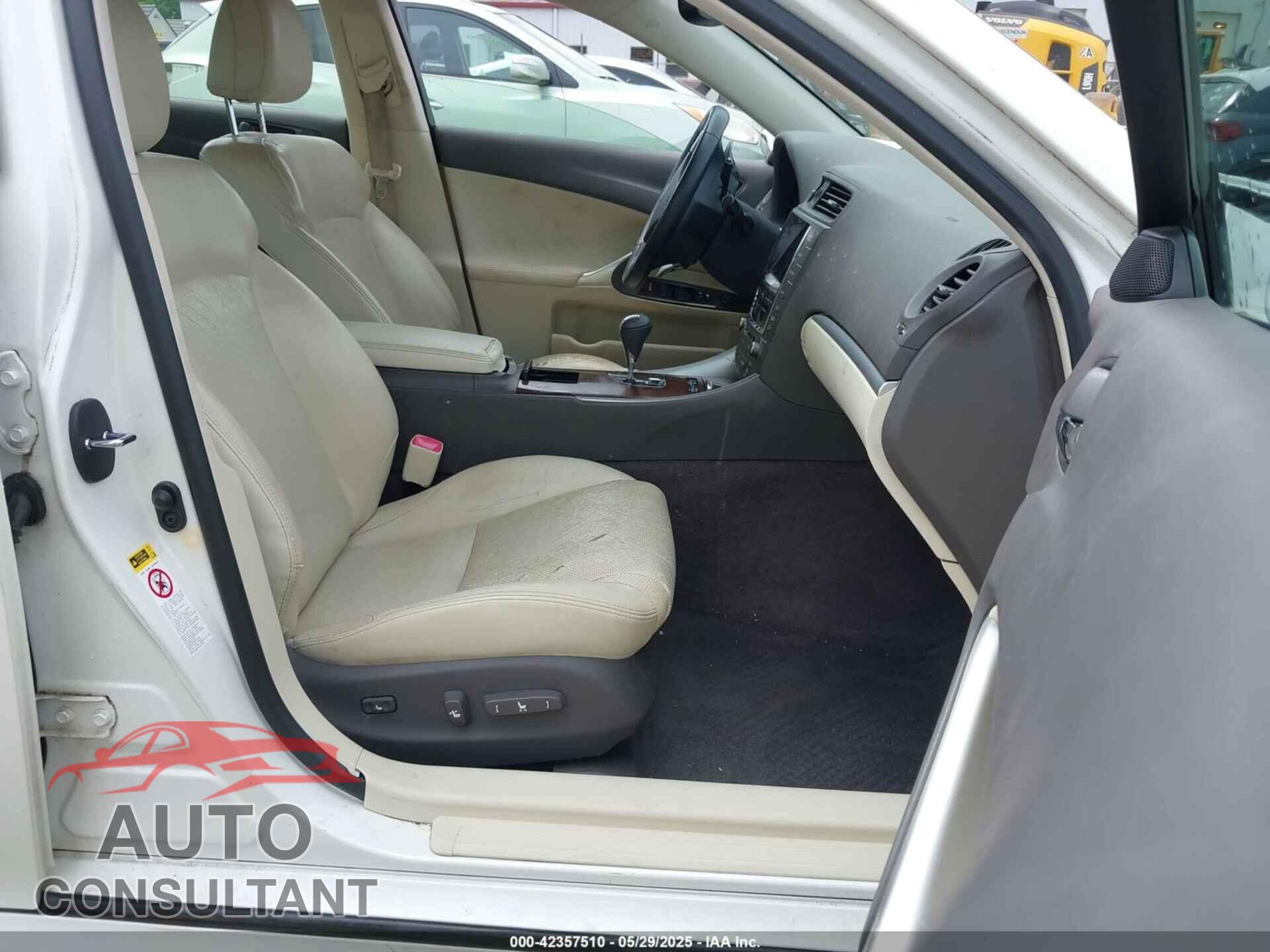 LEXUS IS 350 2011 - JTHBE5C25B5027770