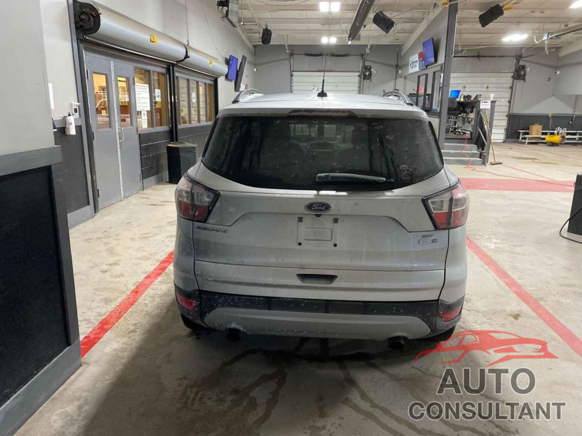 FORD ESCAPE 2018 - 1FMCU9GD1JUB85714