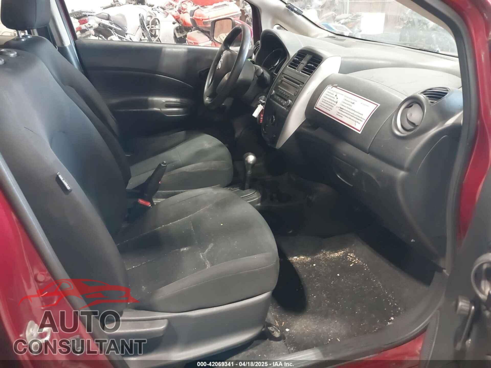 NISSAN VERSA NOTE 2017 - 3N1CE2CP3HL370492