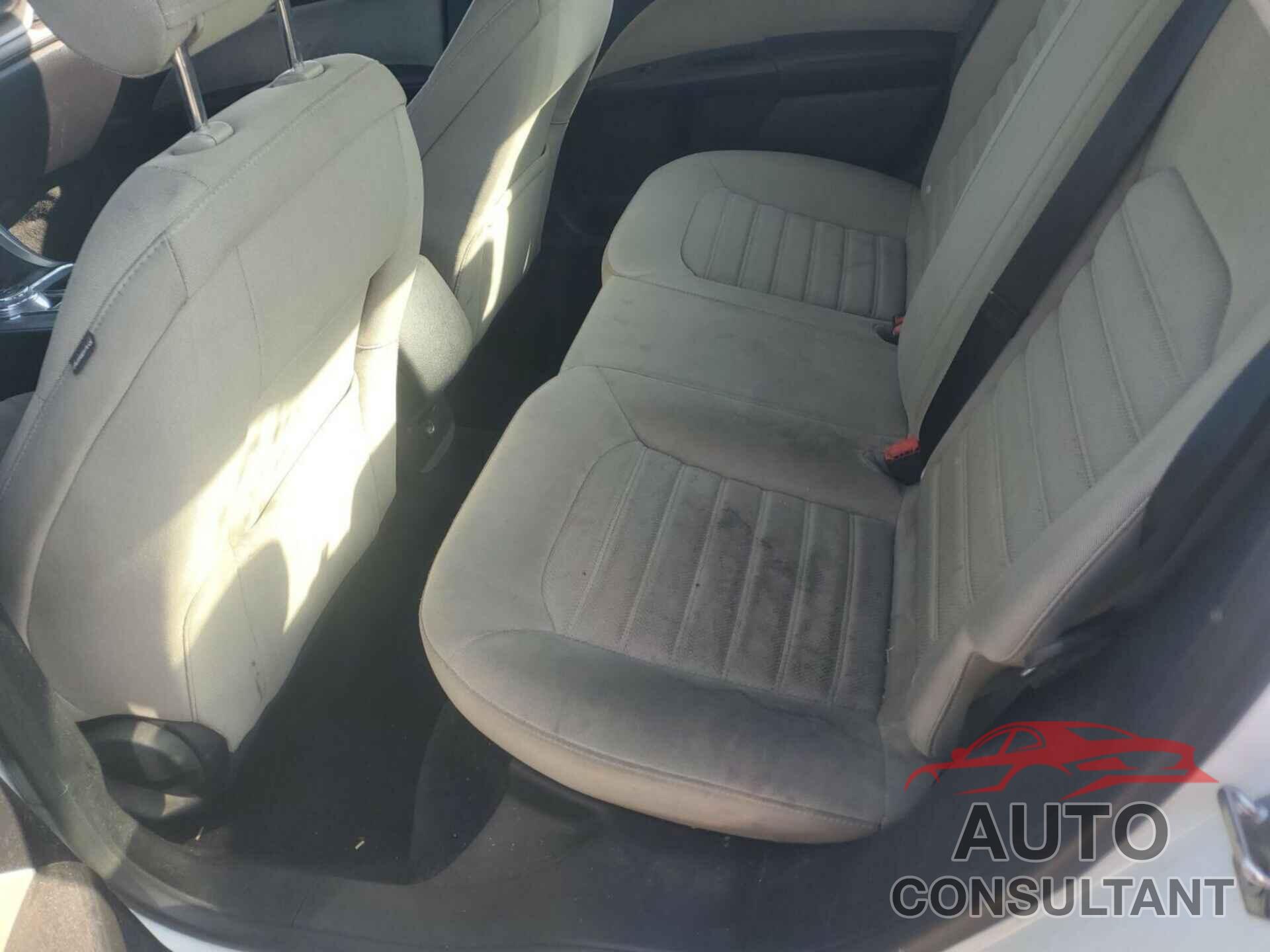 FORD FUSION 2018 - 3FA6P0G78JR257701