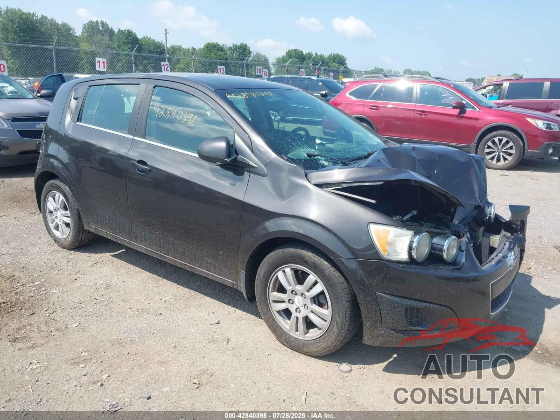 CHEVROLET SONIC 2014 - 1G1JC6SH3E4186627