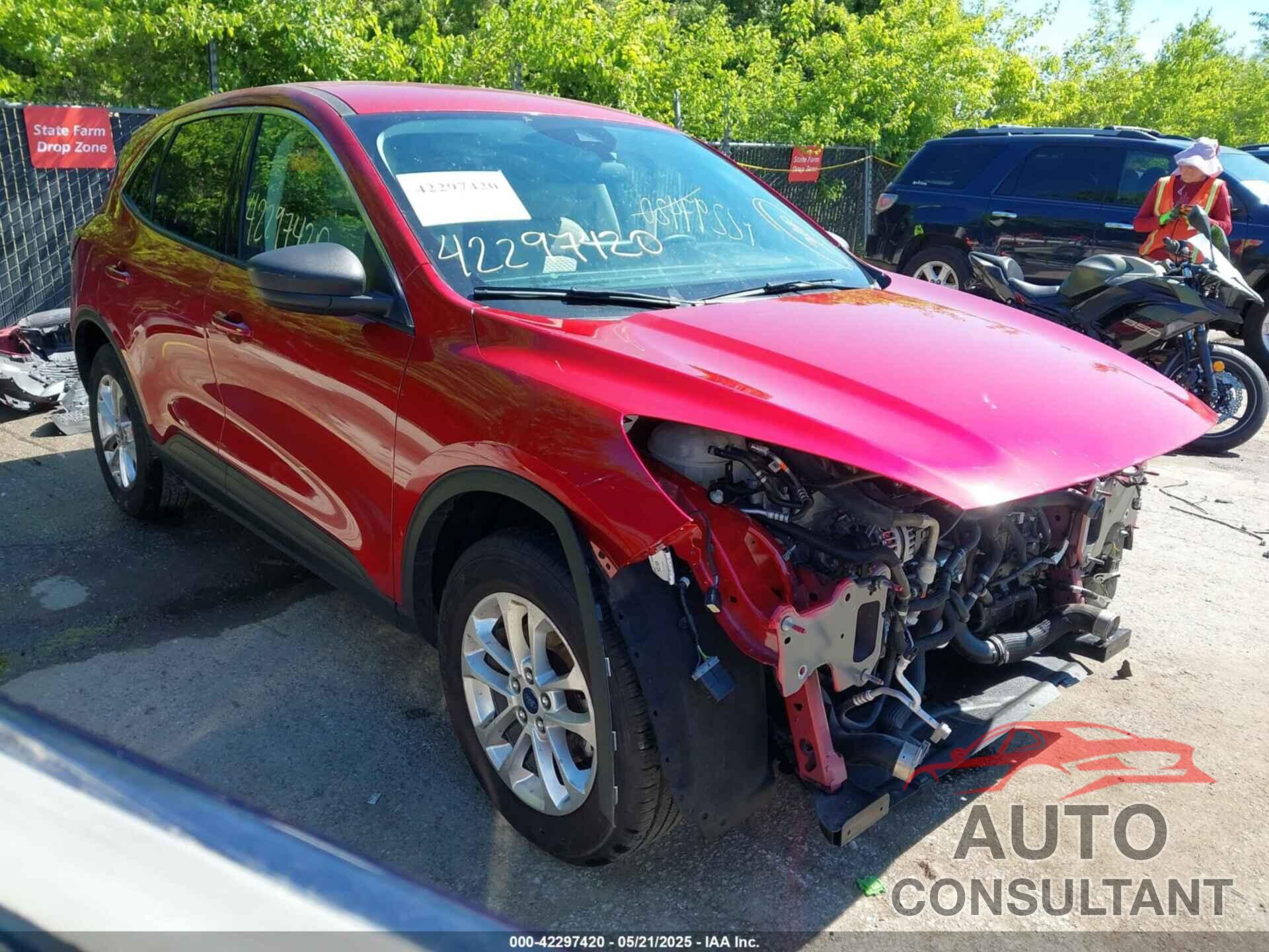 FORD ESCAPE 2022 - 1FMCU0G61NUB50870