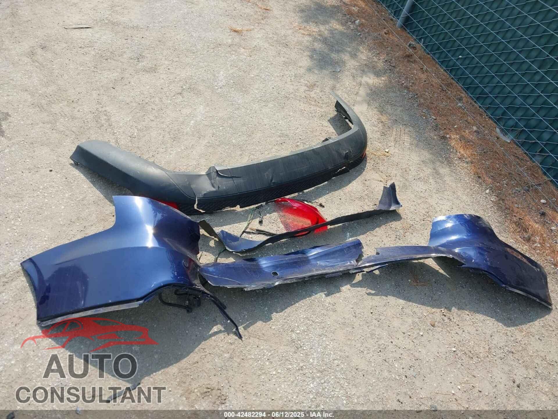 FORD FOCUS 2016 - 1FADP3F25GL237153