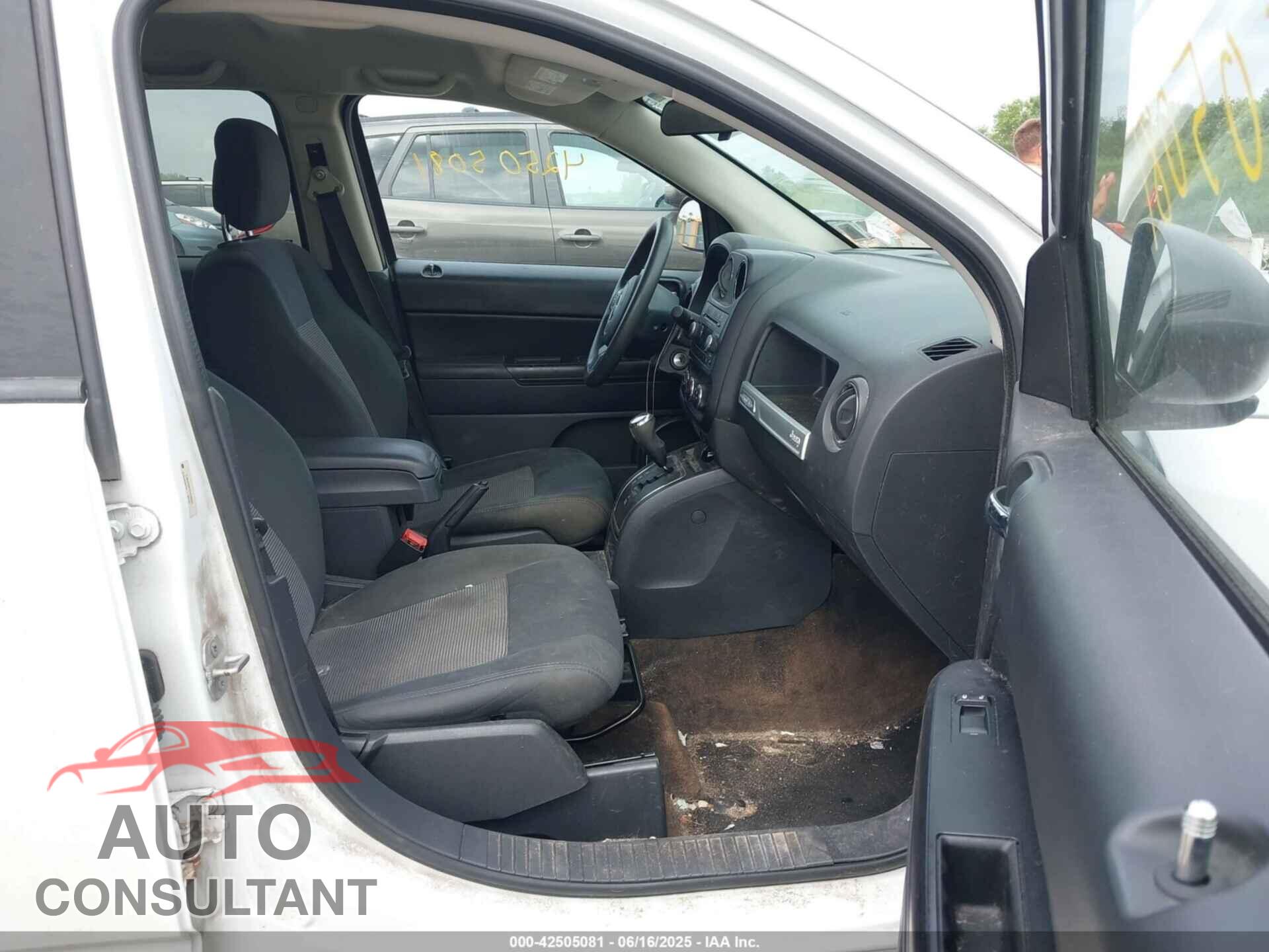 JEEP COMPASS 2015 - 1C4NJDBBXFD240201