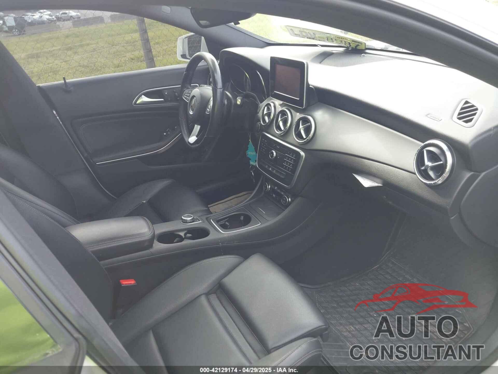 MERCEDES-BENZ CLA 250 2016 - WDDSJ4EB4GN338592