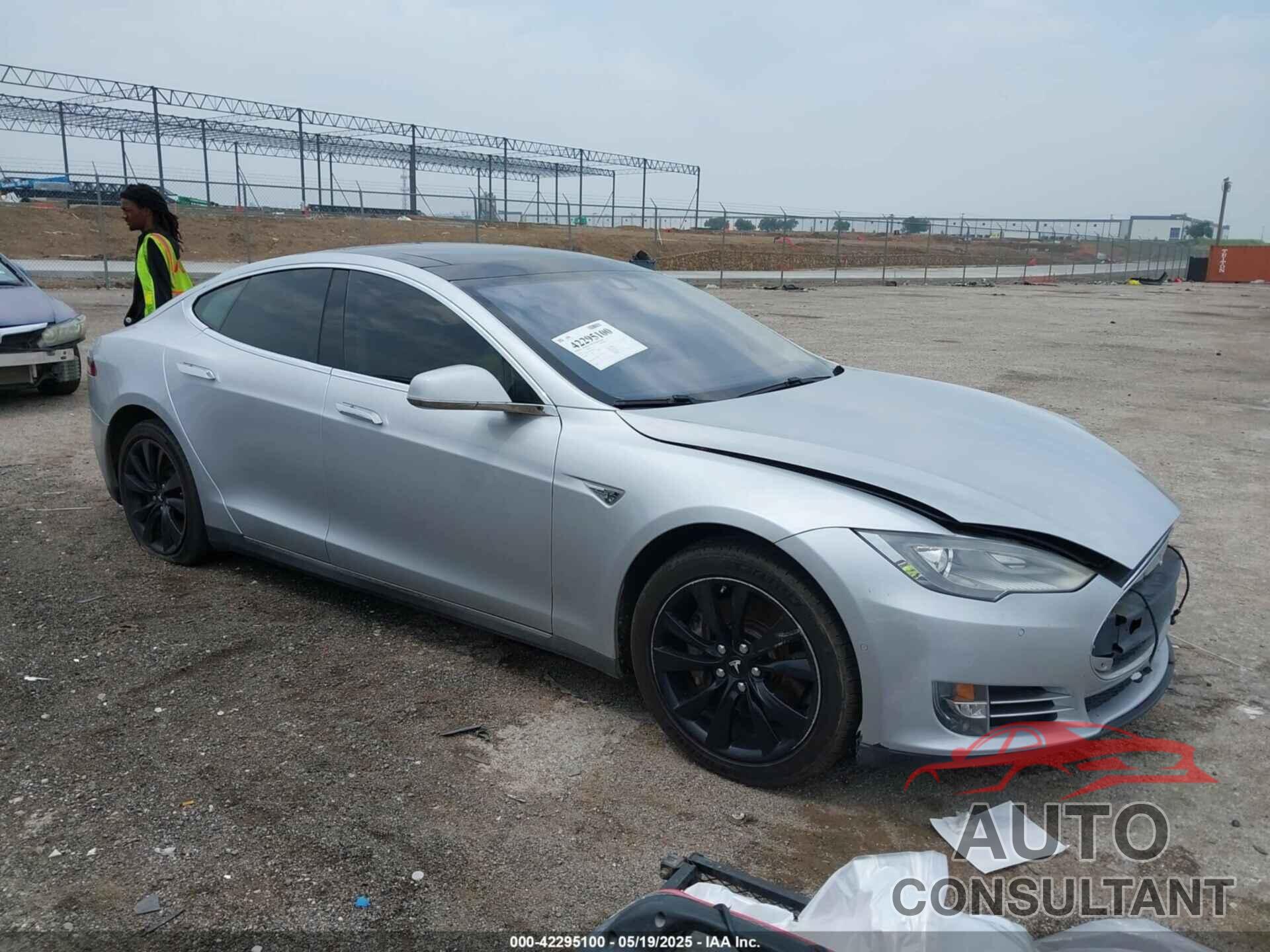 TESLA MODEL S 2014 - 5YJSA1S13EFP63883