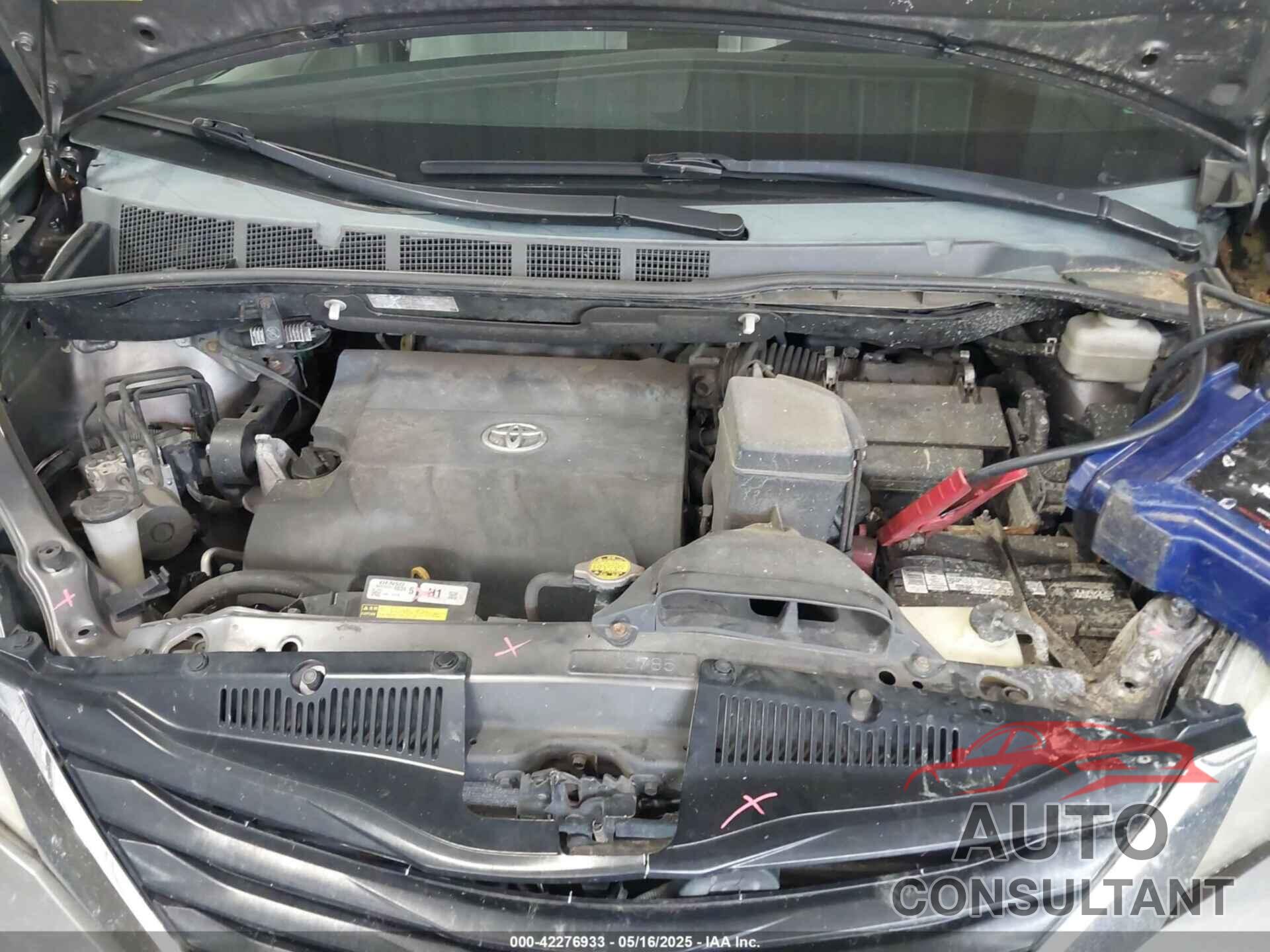 TOYOTA SIENNA 2011 - 5TDKK3DC8BS171619