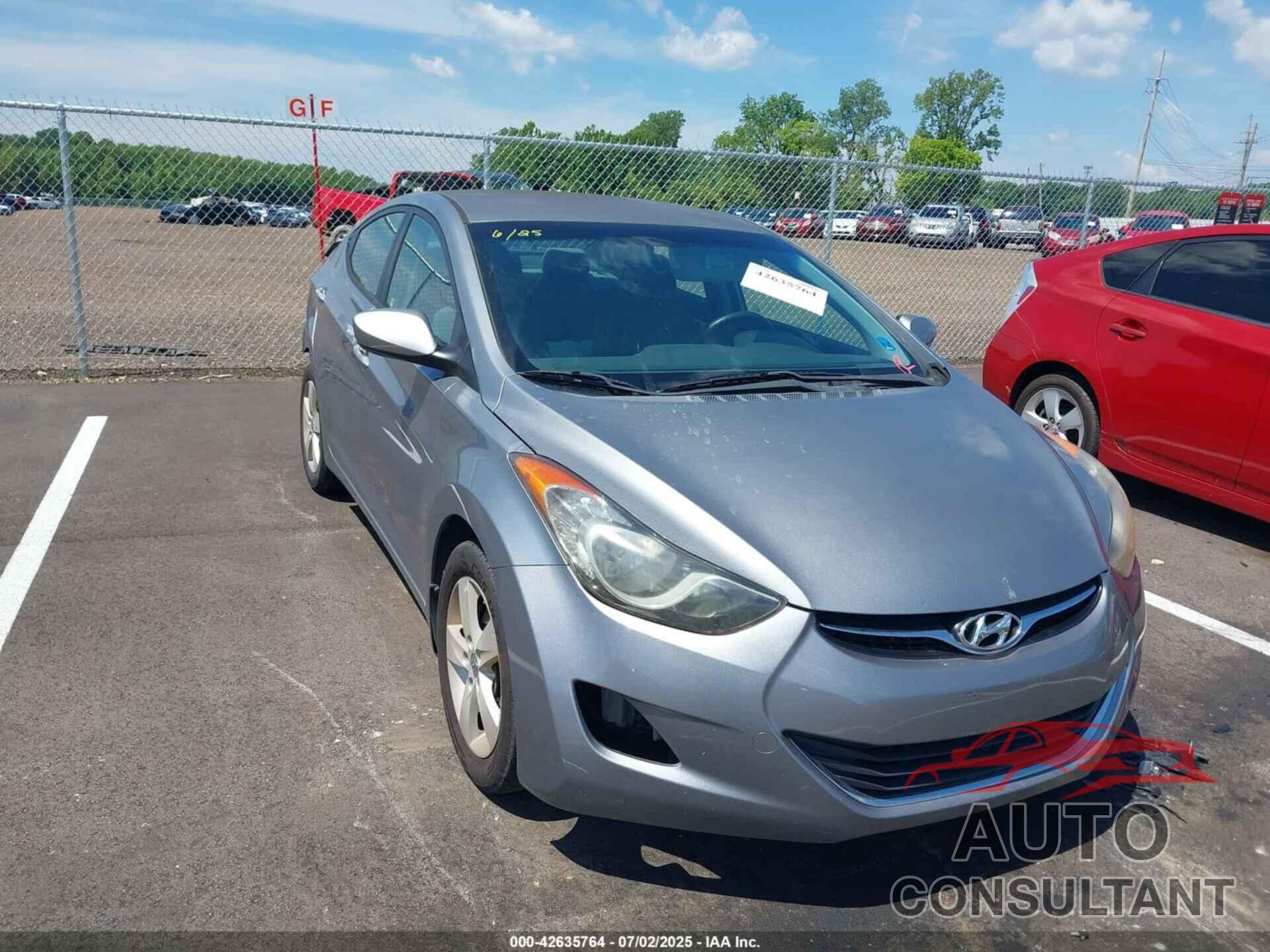 HYUNDAI ELANTRA 2013 - KMHDH4AE7DU592745