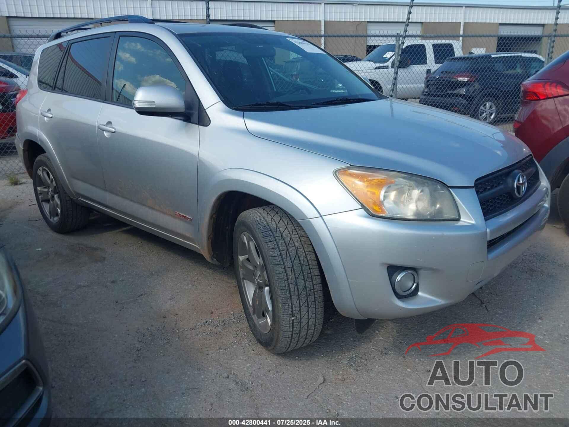 TOYOTA RAV4 2011 - JTMRF4DV5B5047615